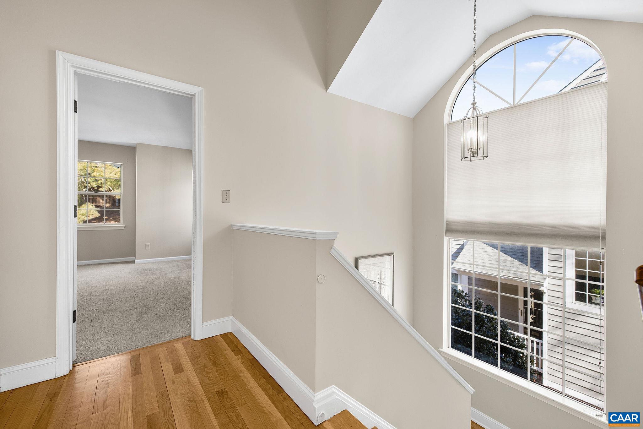 431 MAPLE VIEW CT