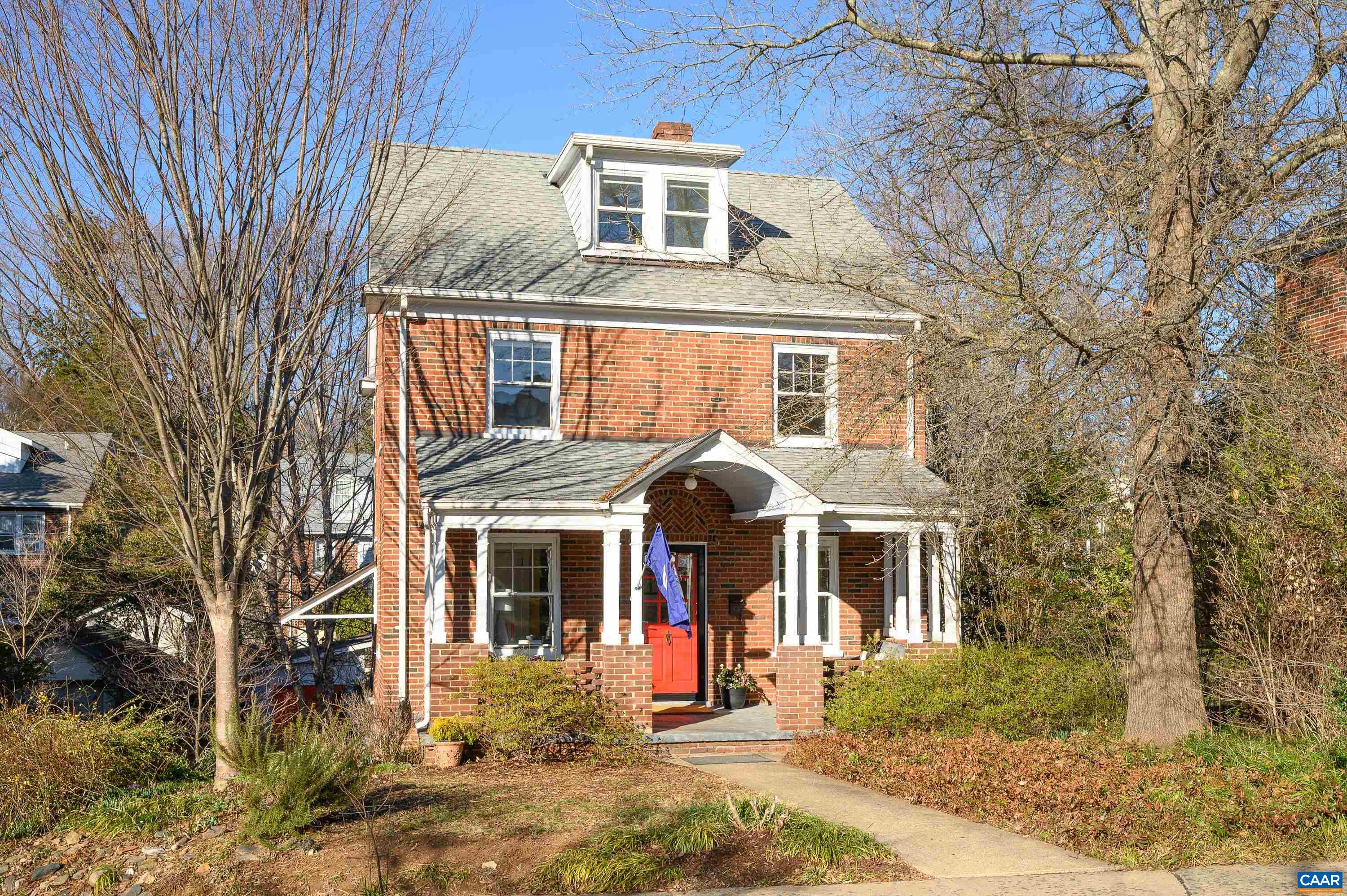 321 PARKWAY ST
