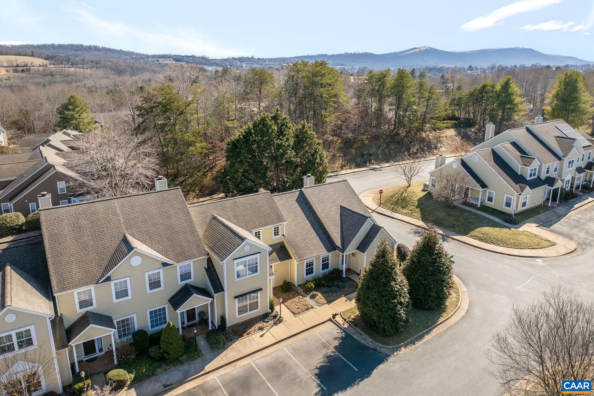 1335 LE PARC TER