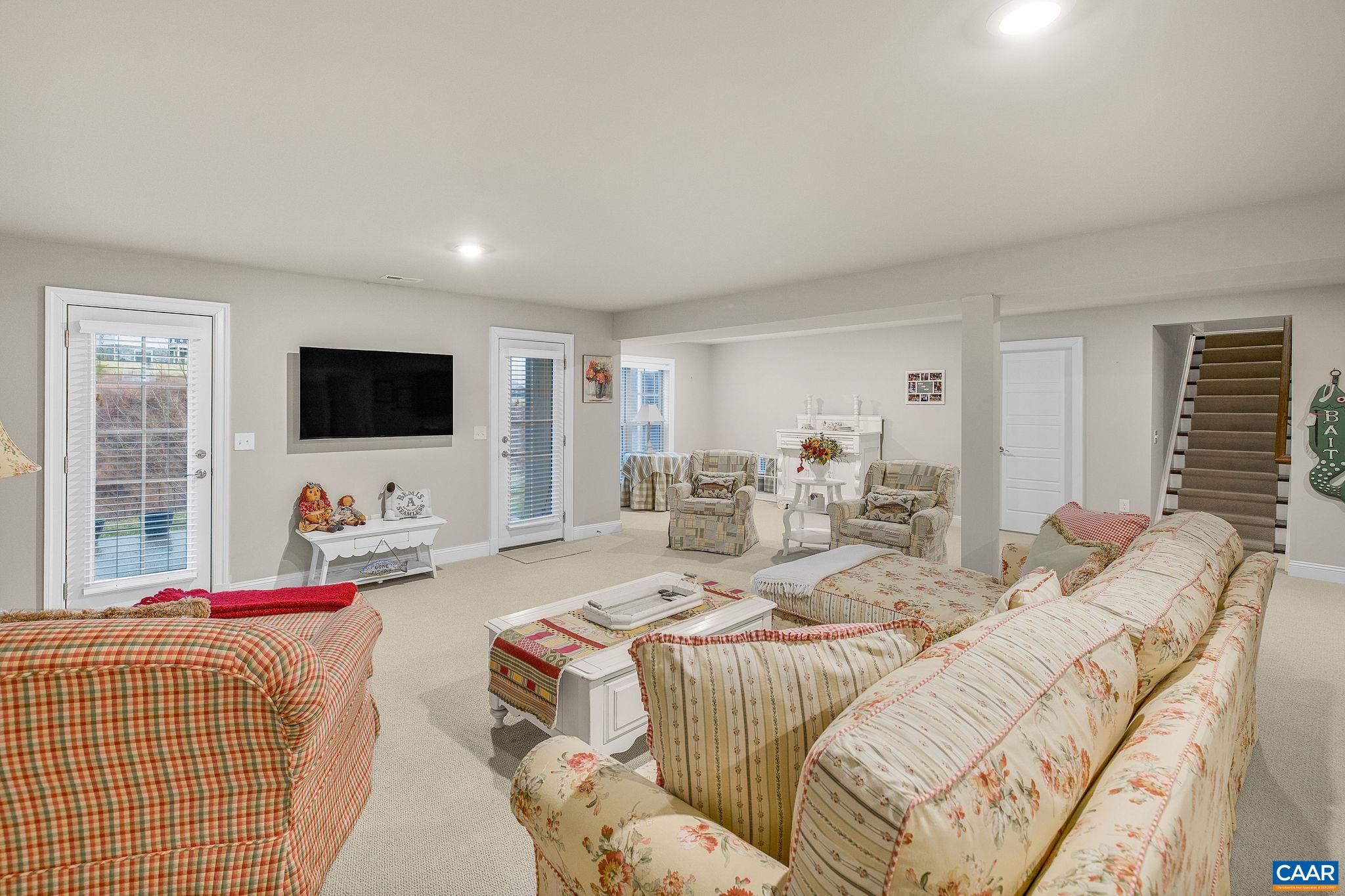 431 FENTON CT