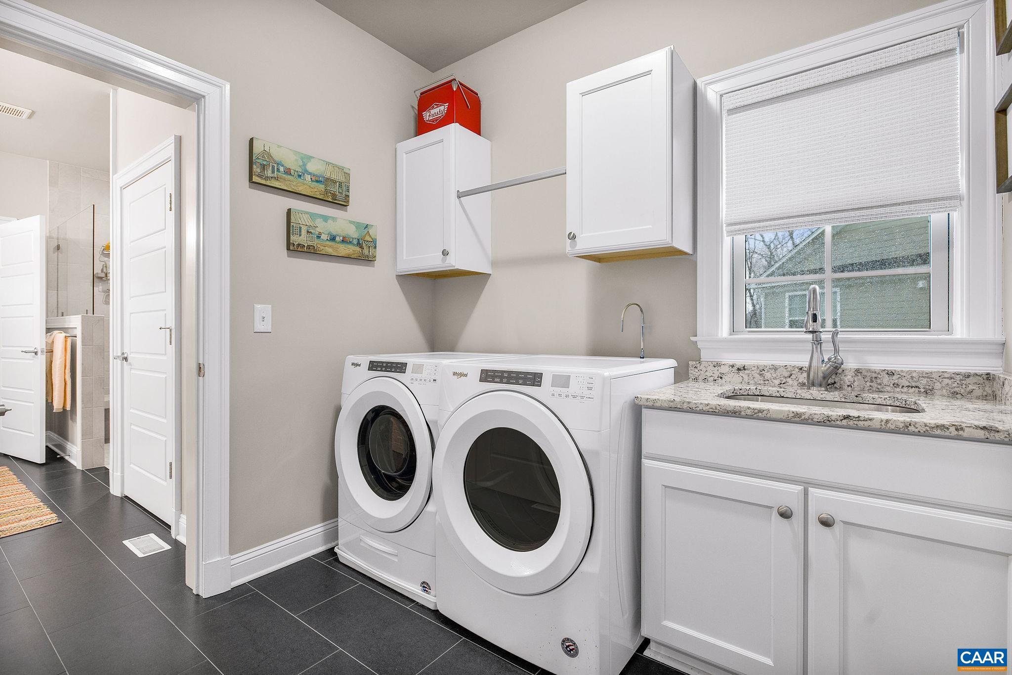 431 FENTON CT