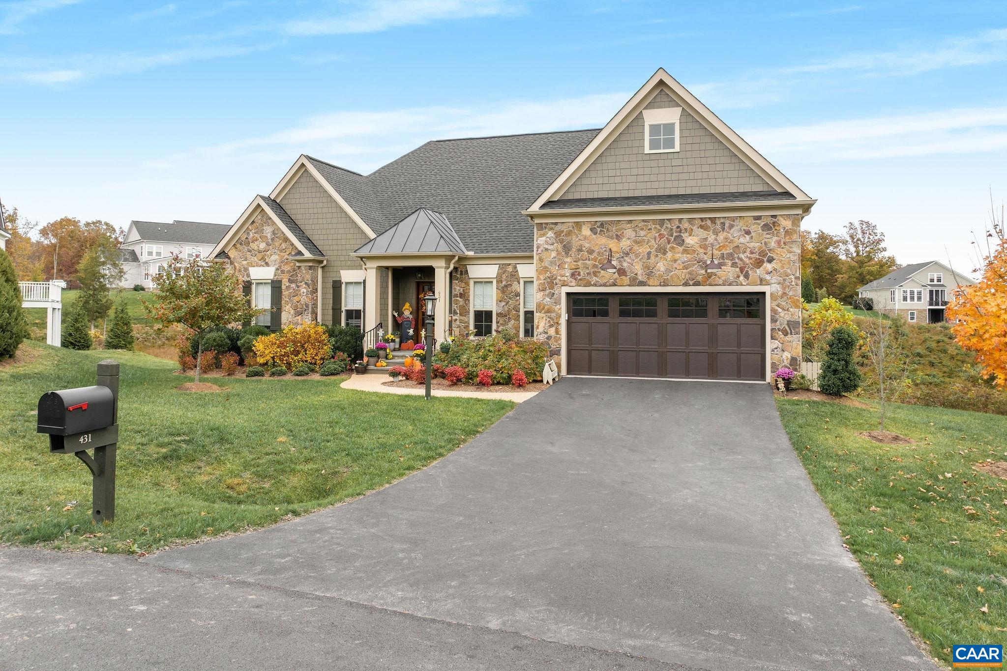 431 FENTON CT