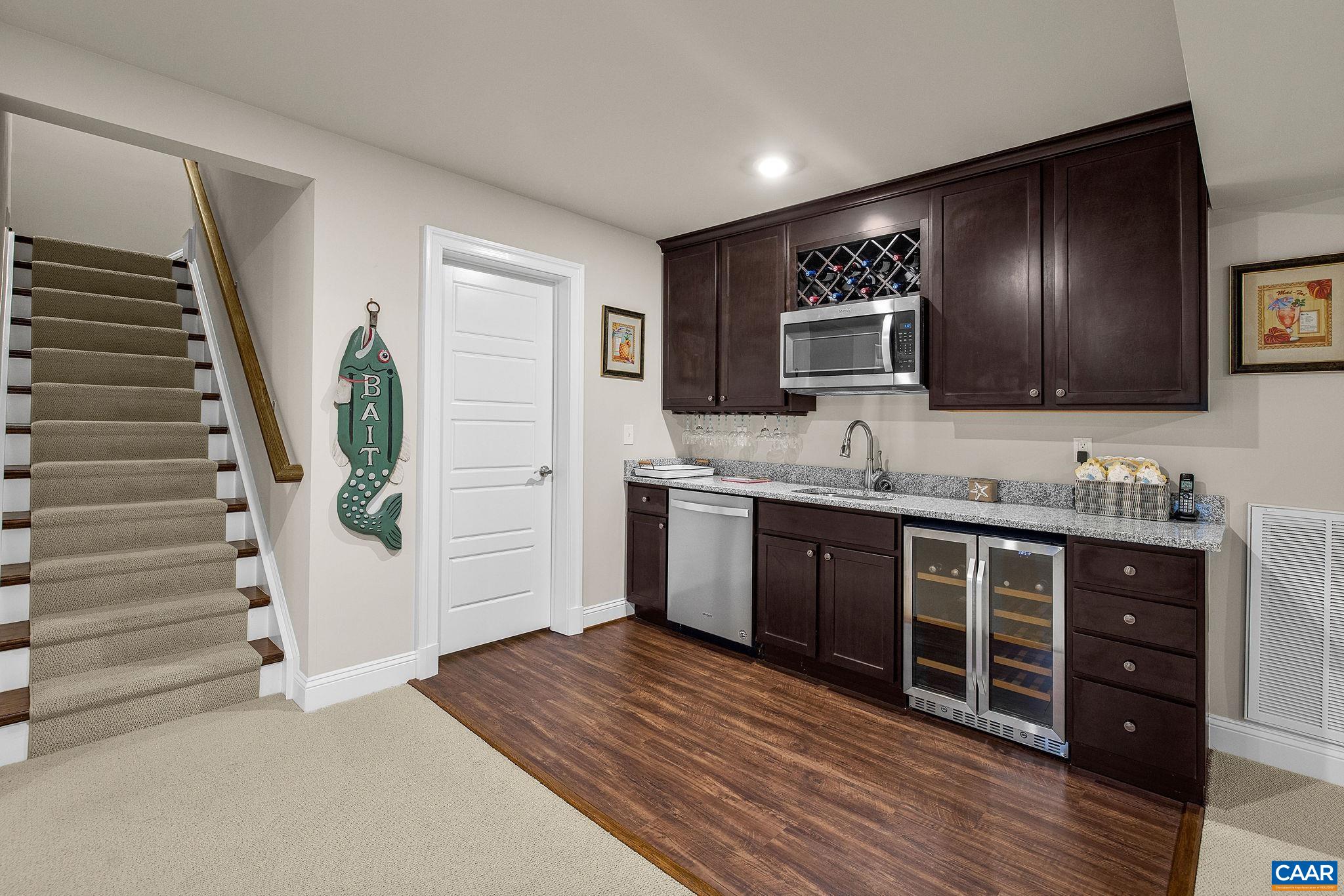 431 FENTON CT