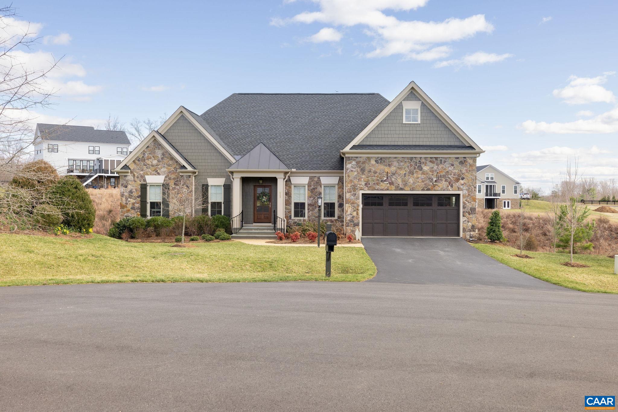 431 FENTON CT