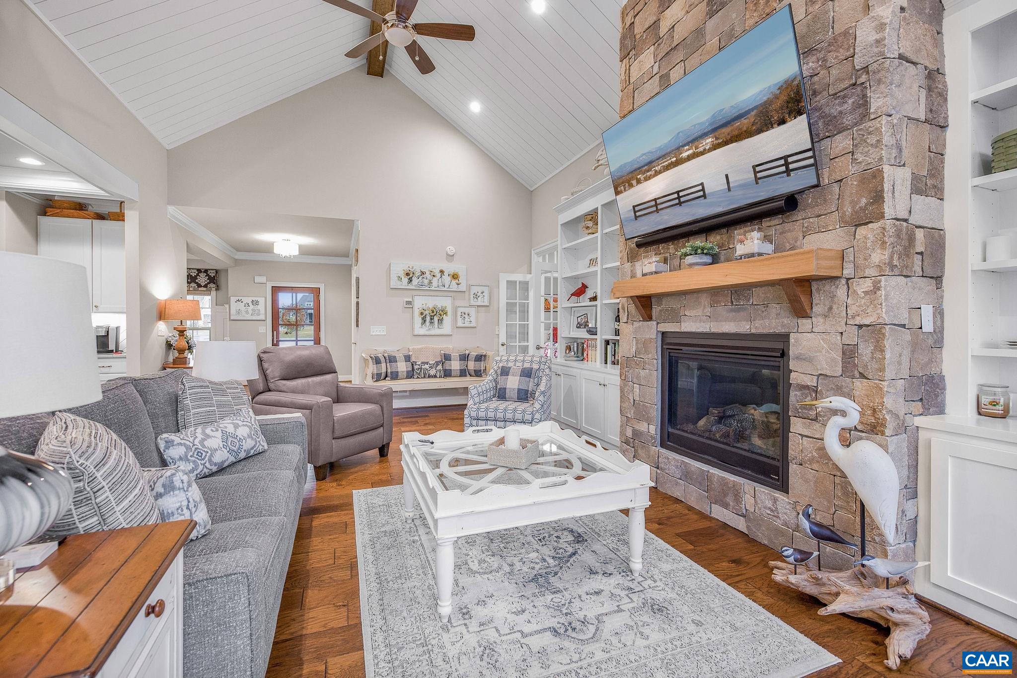 431 FENTON CT