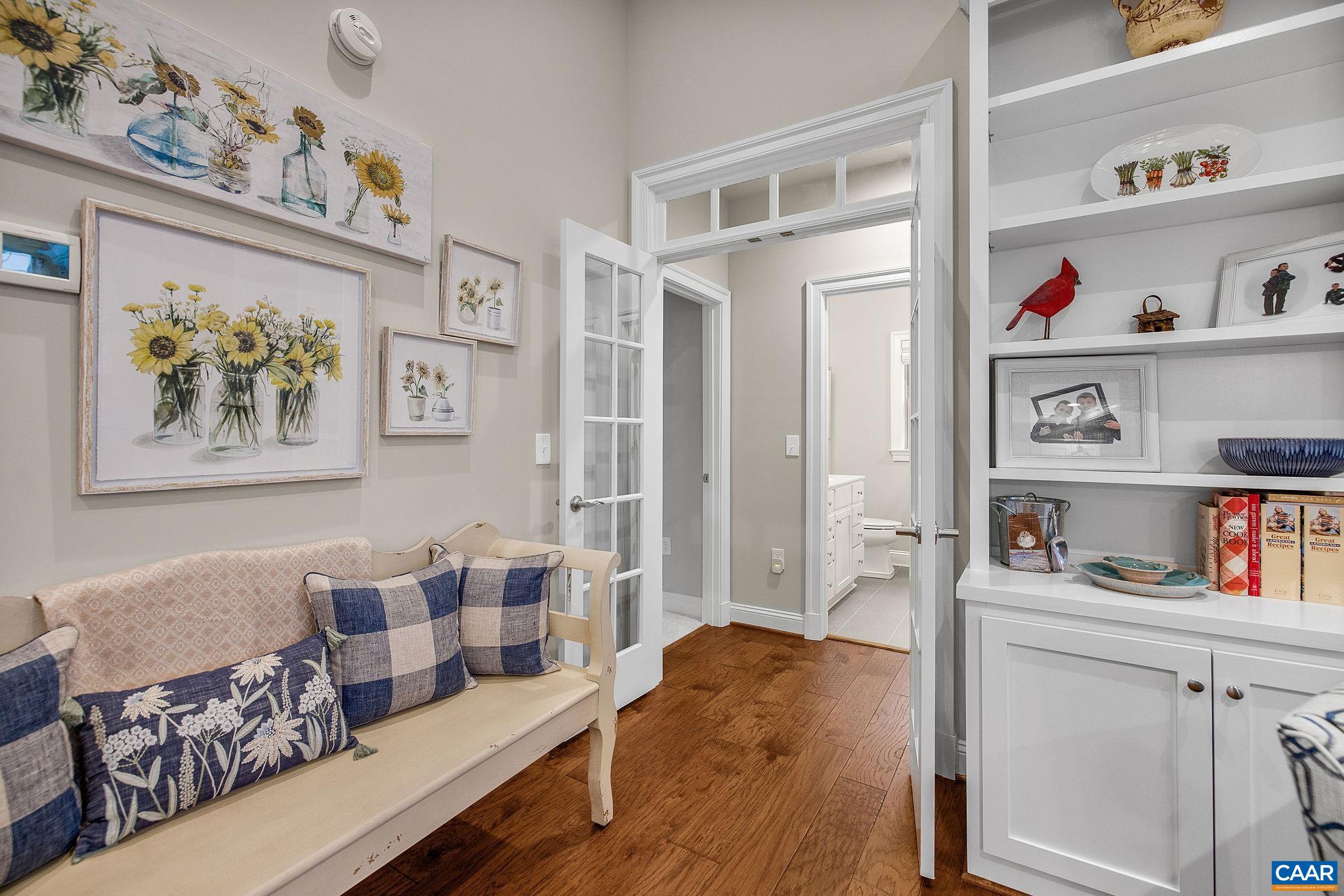 431 FENTON CT