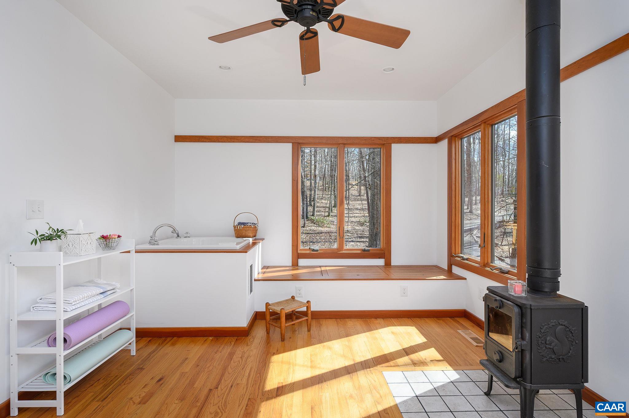 2664 CARDINAL RIDGE RD
