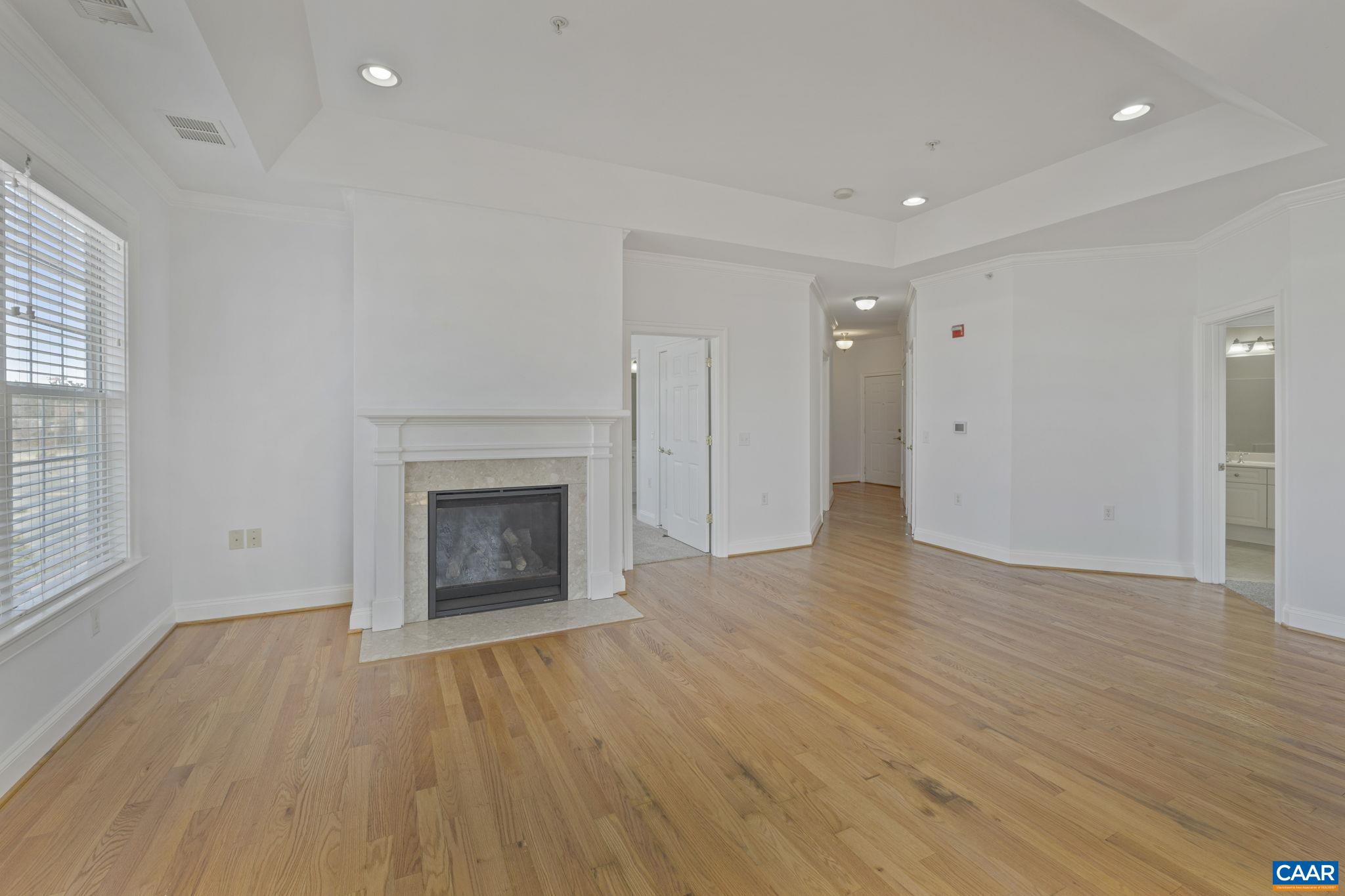 1051 GLENWOOD STATION LN Unit: 405