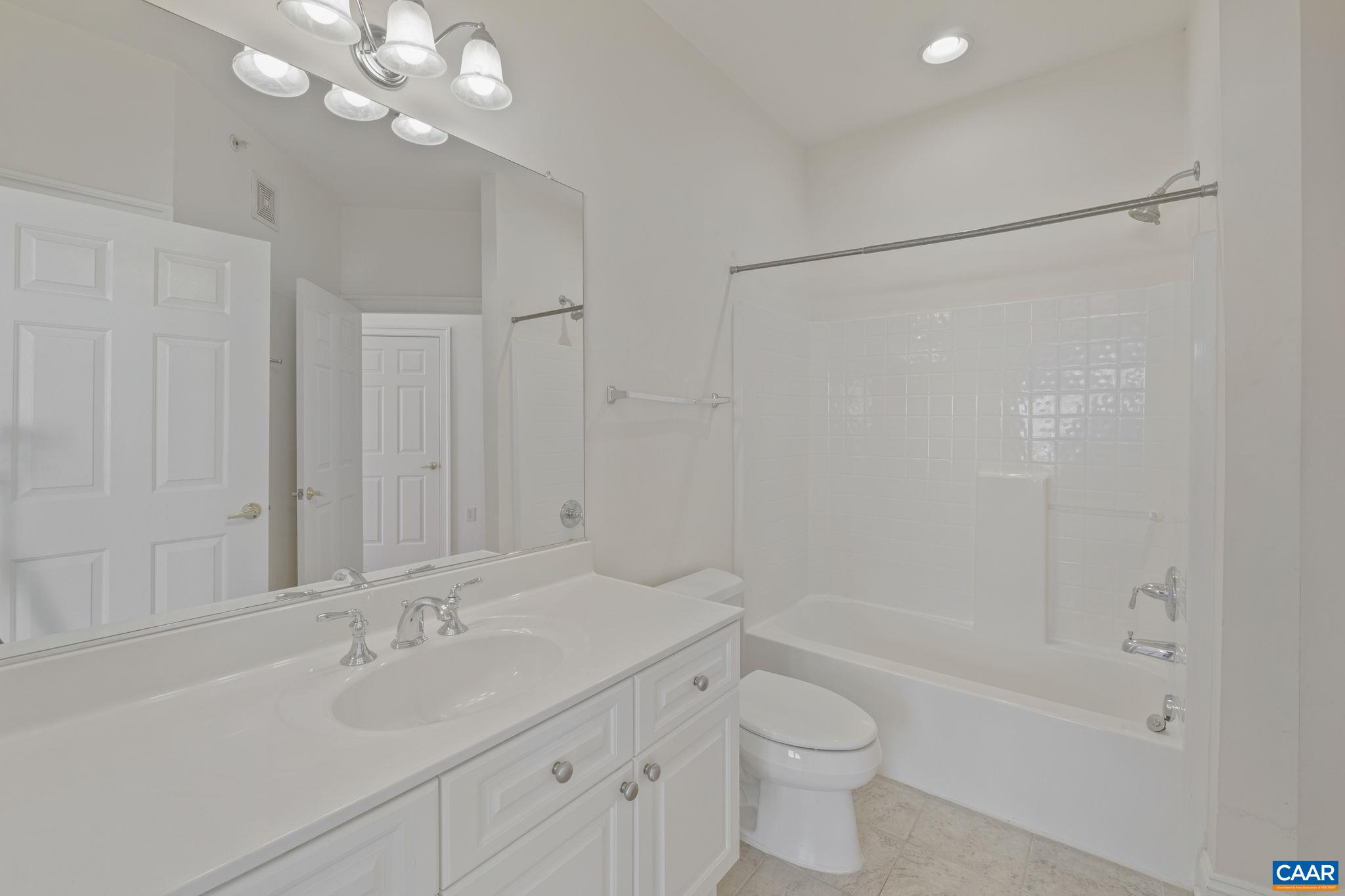1051 GLENWOOD STATION LN Unit: 405