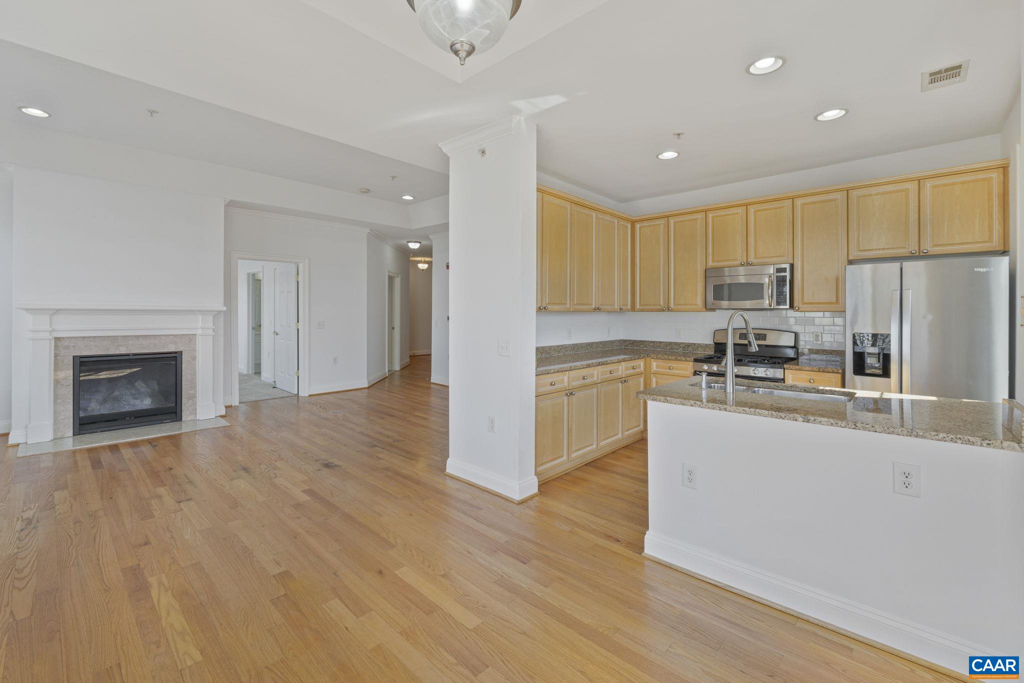 1051 GLENWOOD STATION LN Unit: 405