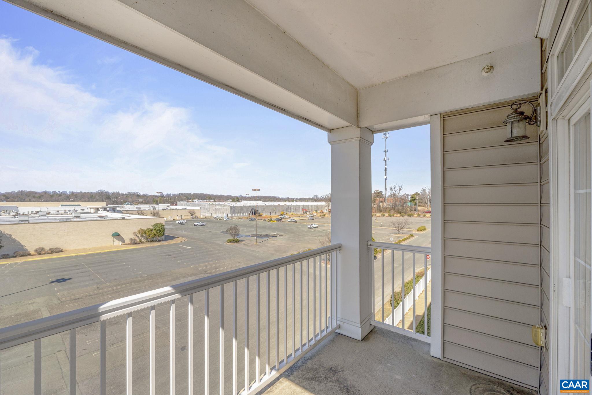 1051 GLENWOOD STATION LN Unit: 405