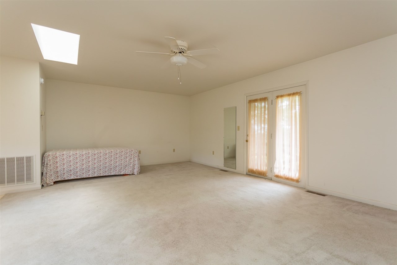 72 GREENFIELD RD