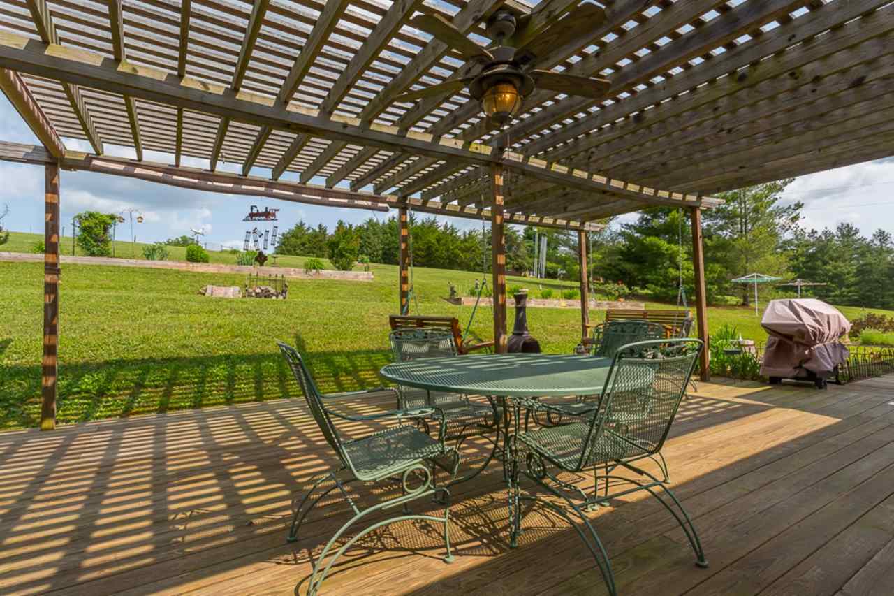 72 GREENFIELD RD