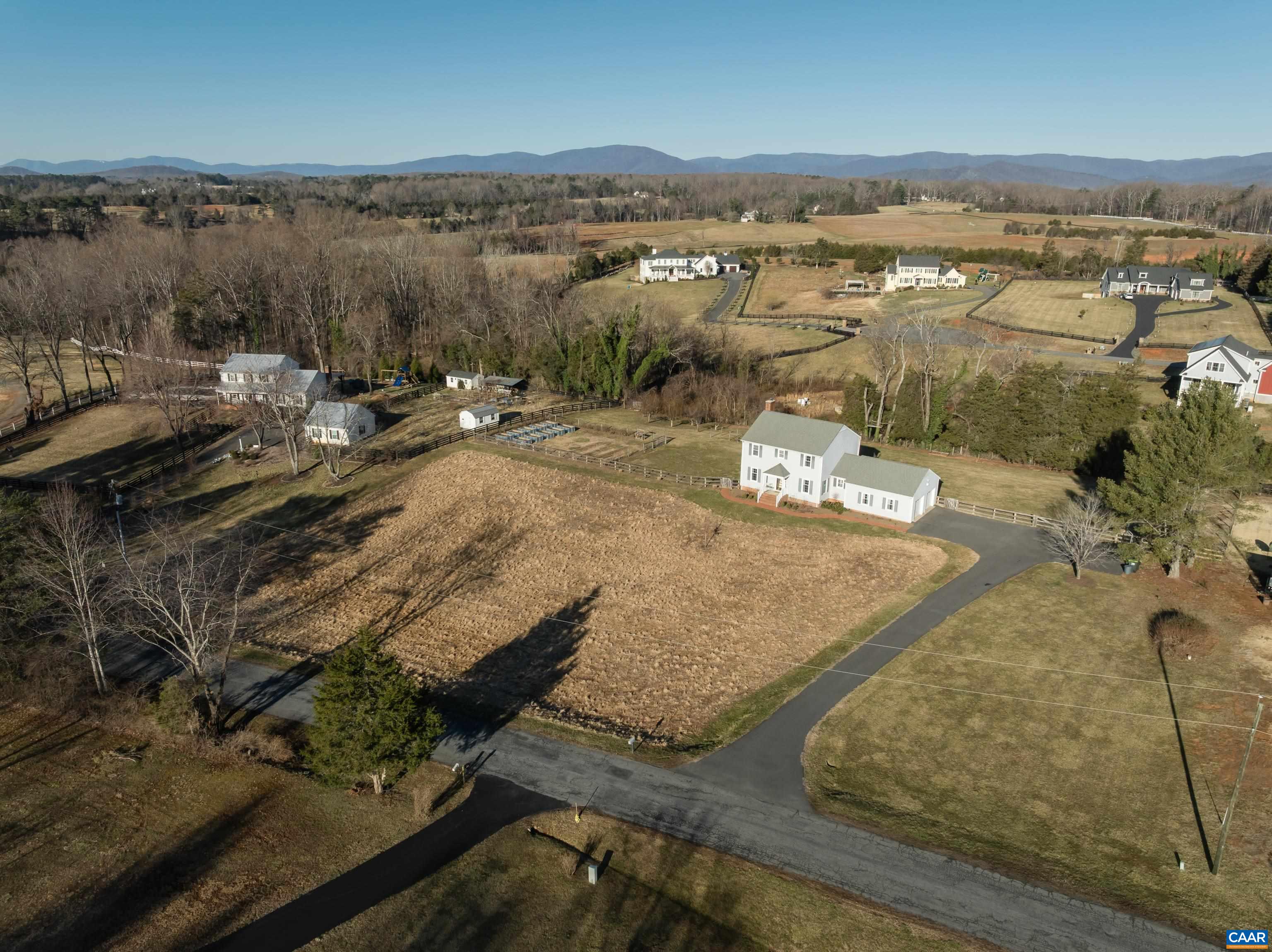 2706 DUNROMIN RD