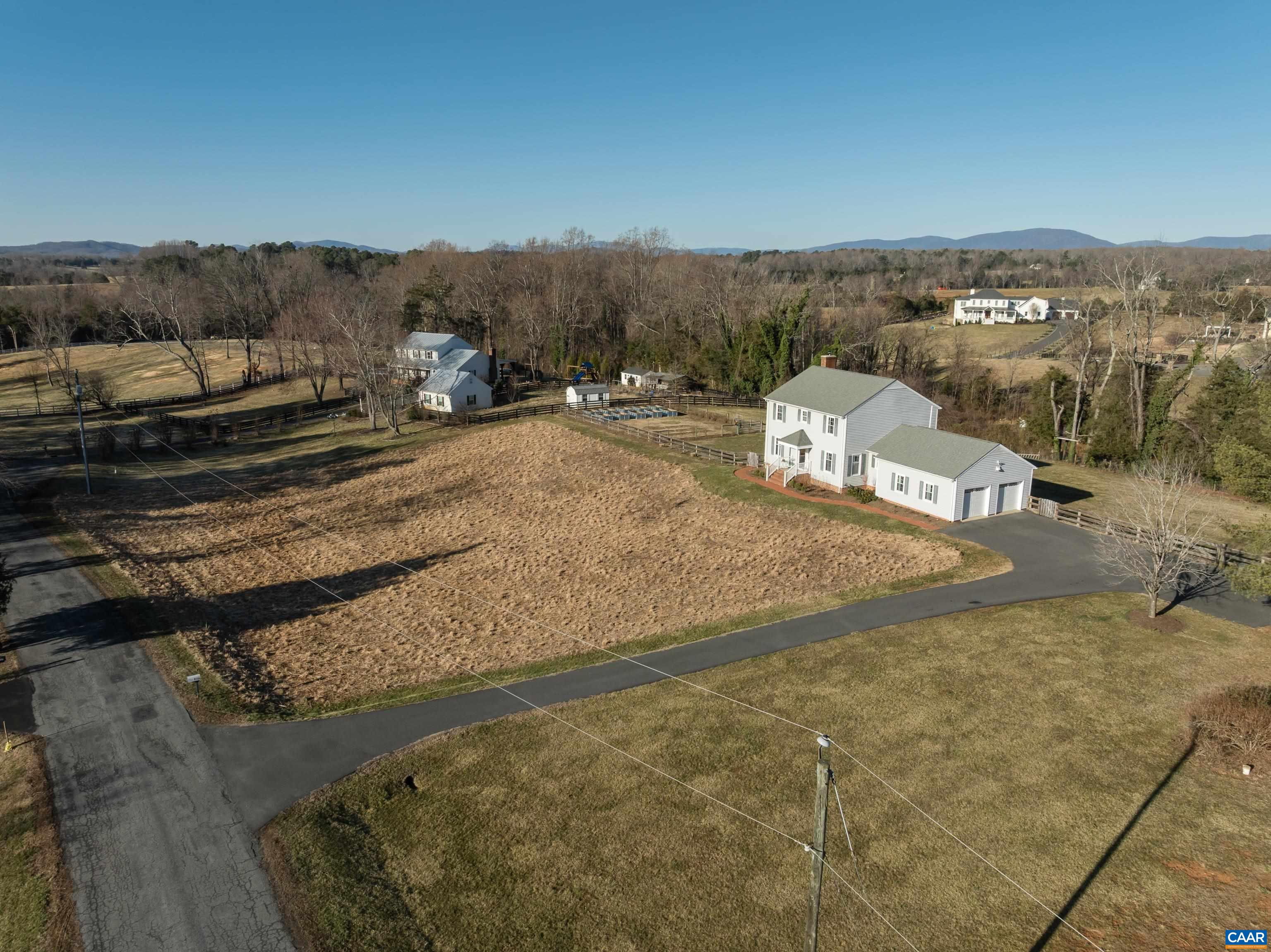 2706 DUNROMIN RD