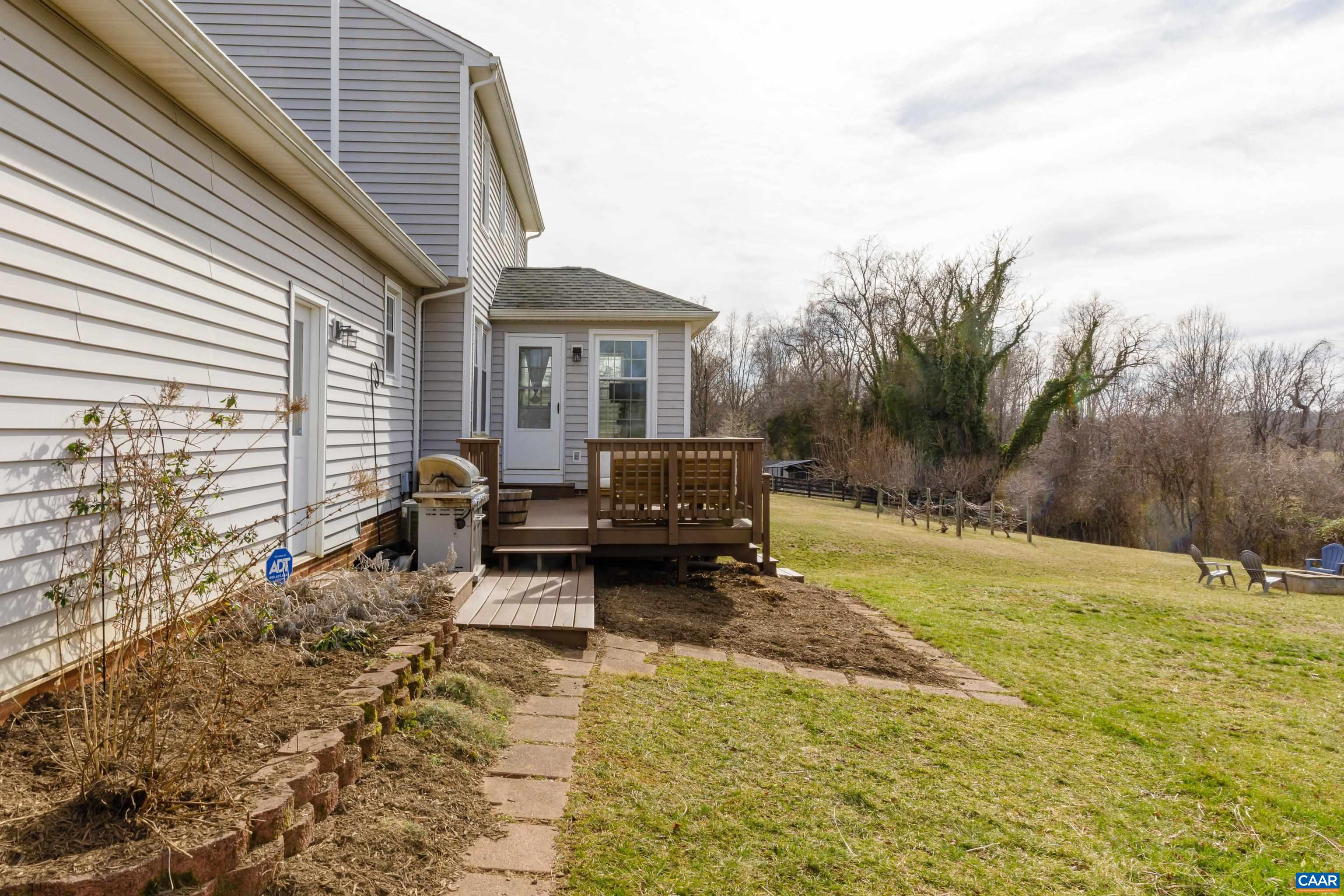 2706 DUNROMIN RD