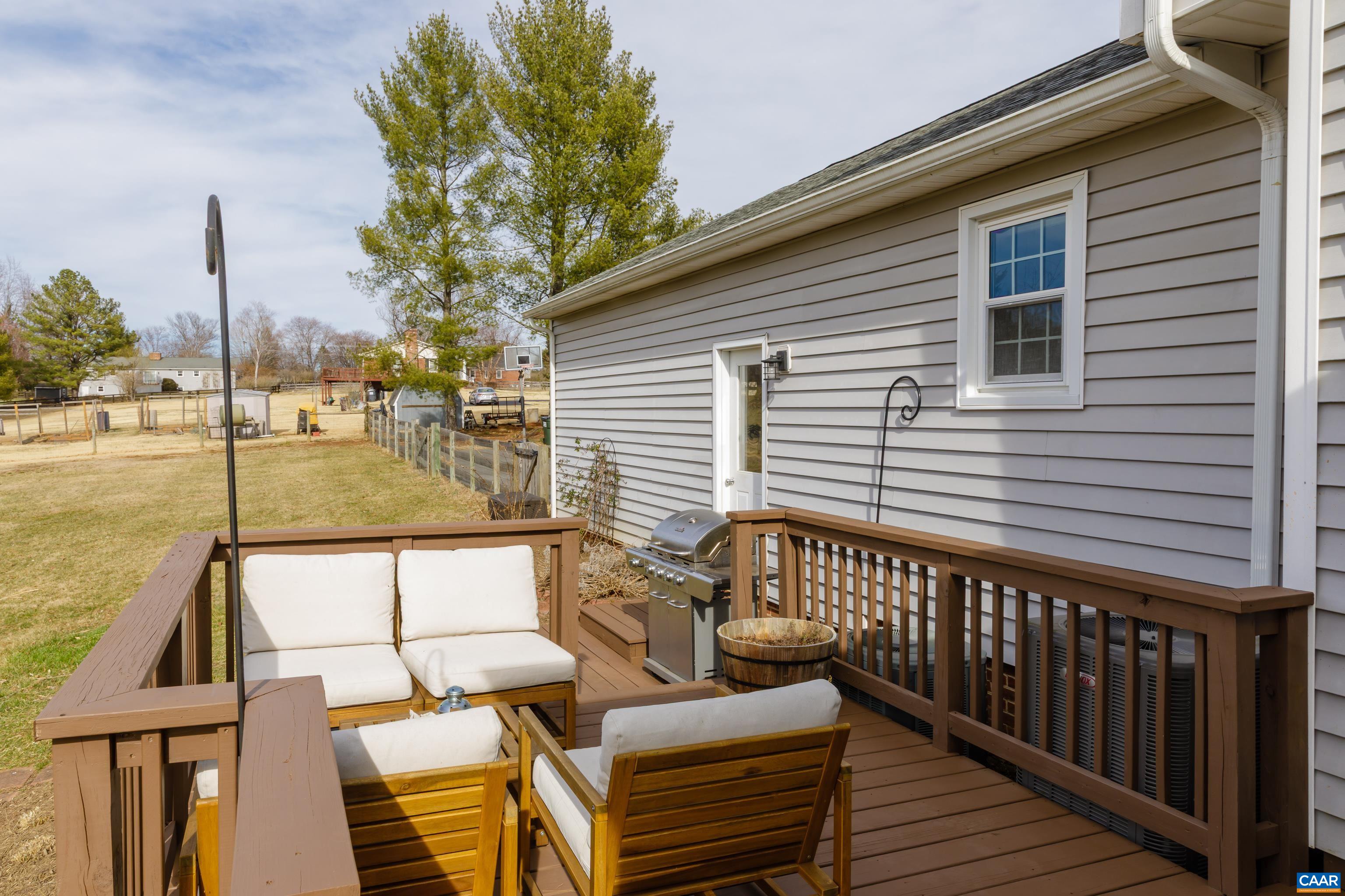 2706 DUNROMIN RD