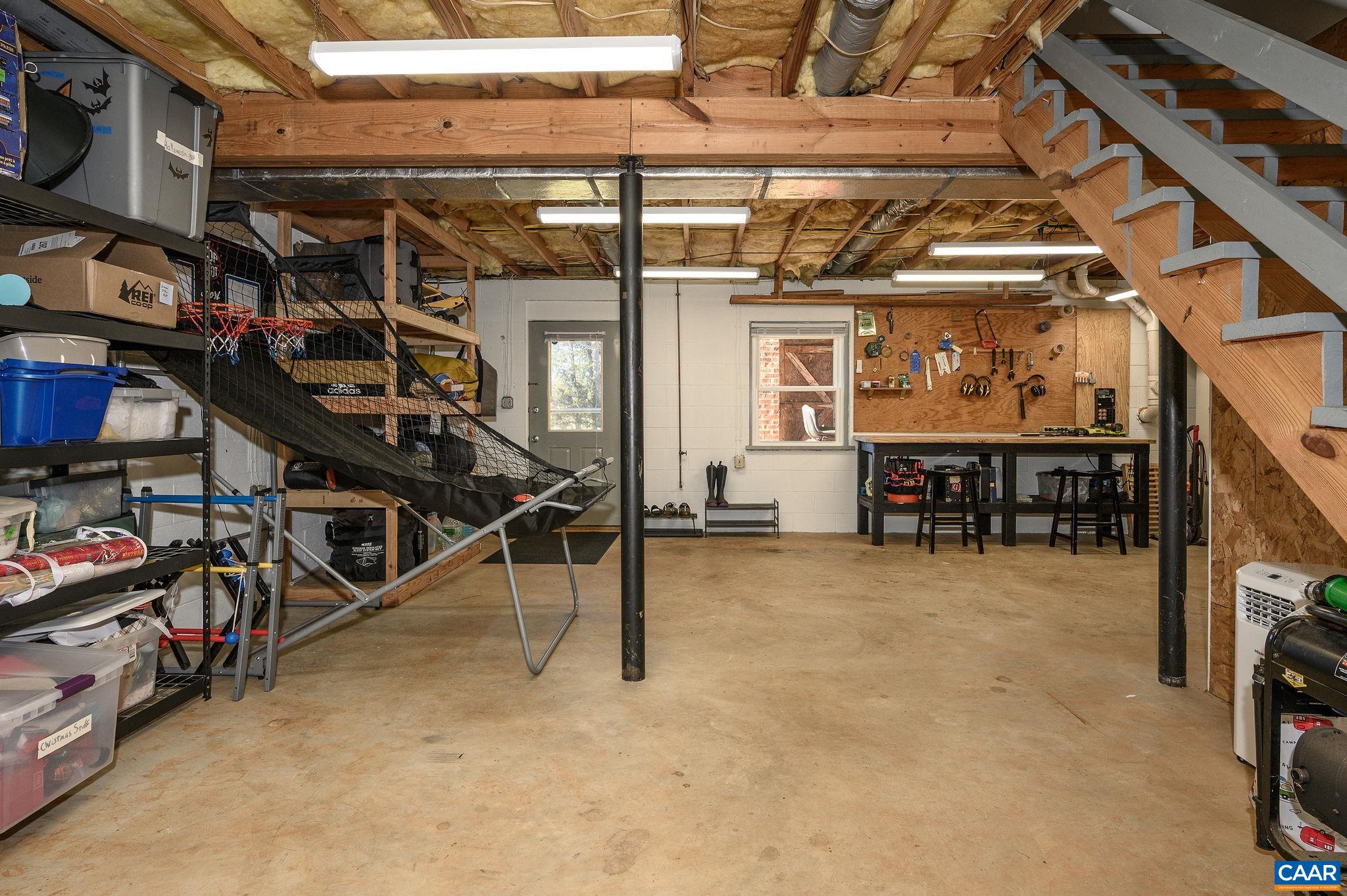 2706 DUNROMIN RD