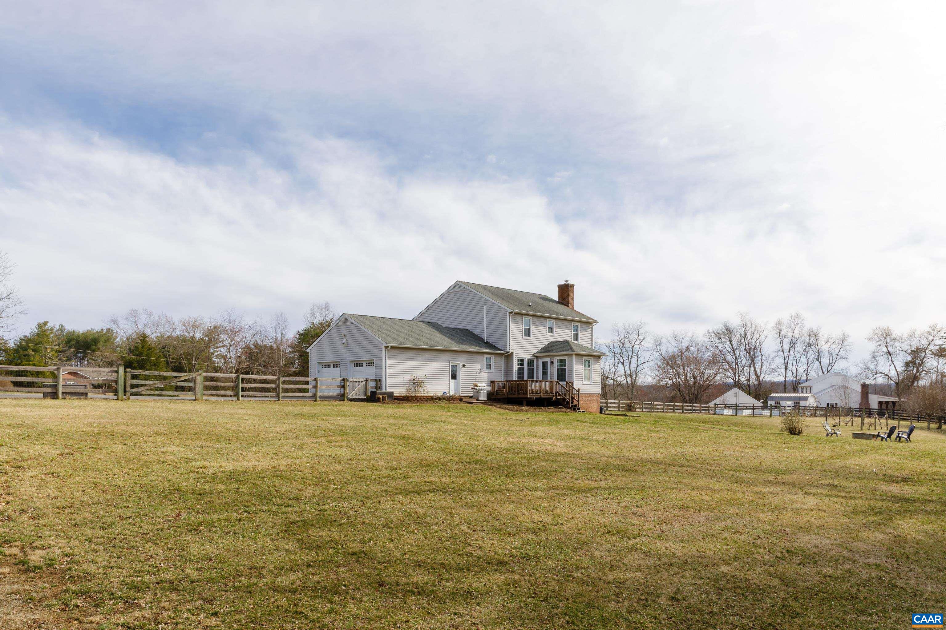 2706 DUNROMIN RD