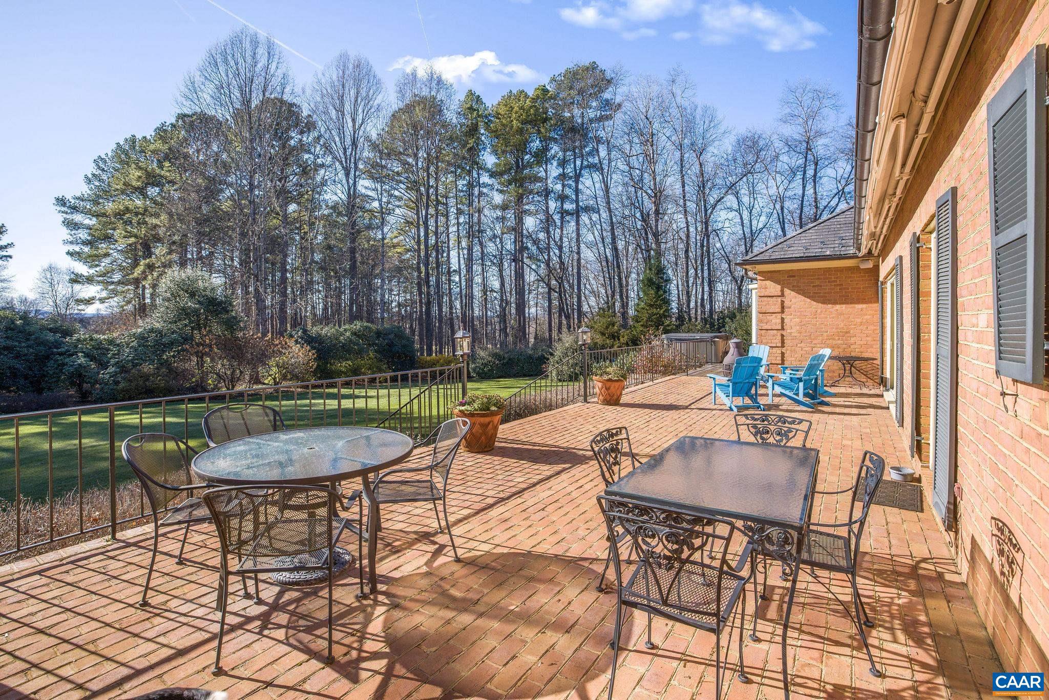 1520 Garth Gate Ln