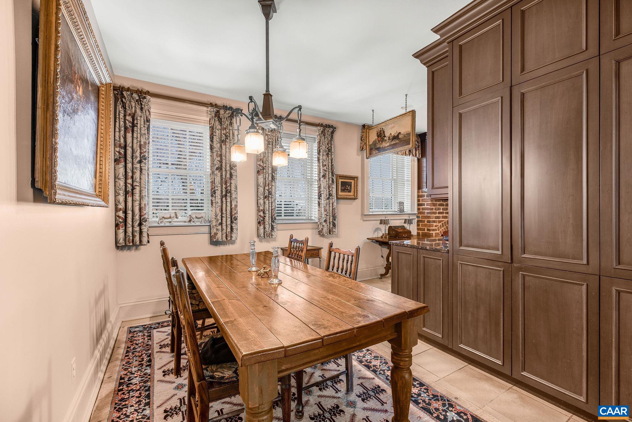 8199 Scottland Farm