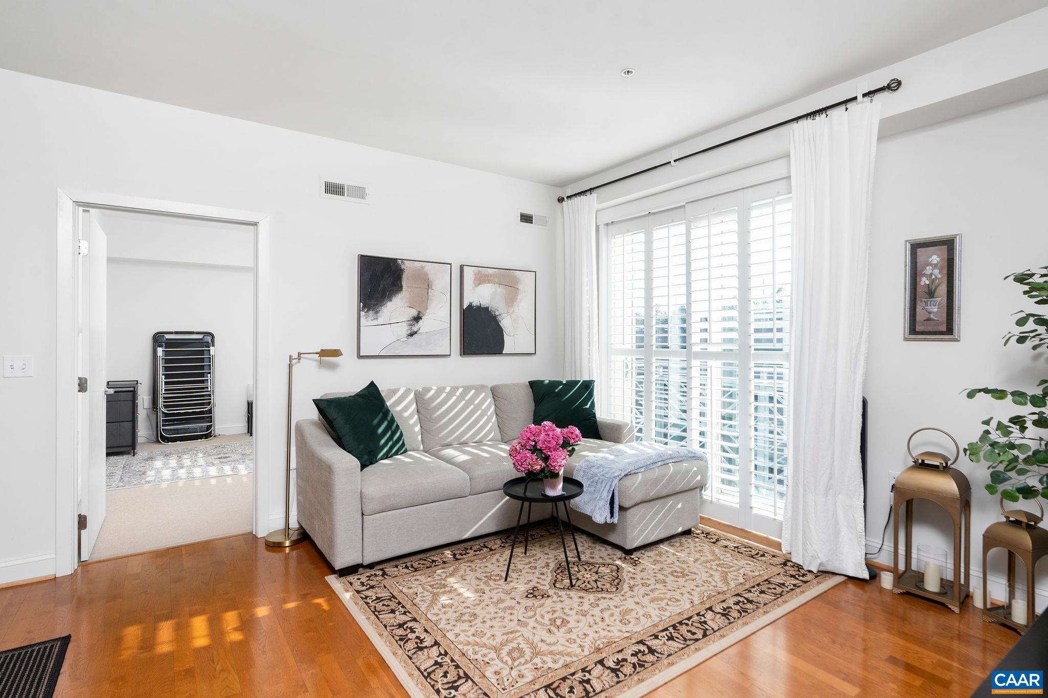 428 MONROE LN Unit: 306