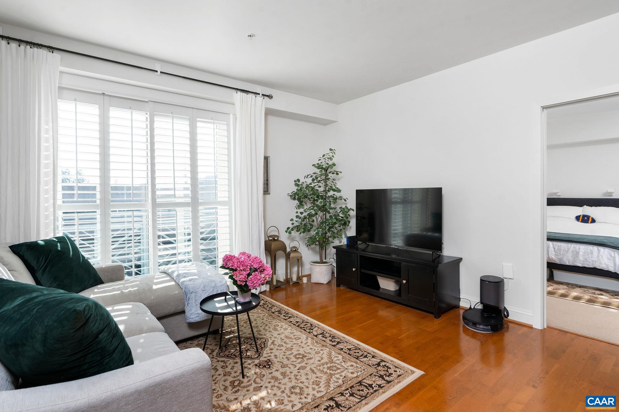 428 MONROE LN Unit: 306