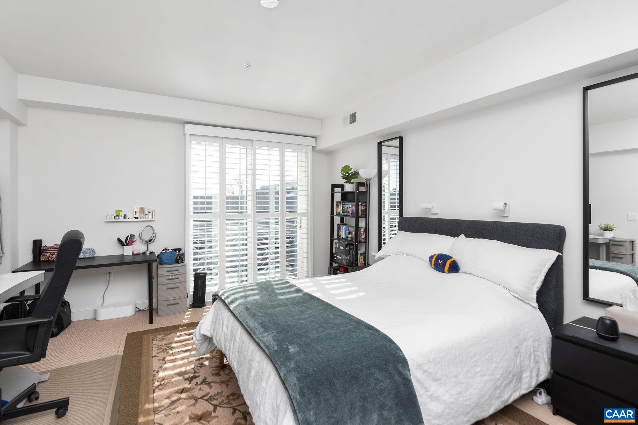 428 MONROE LN Unit: 306
