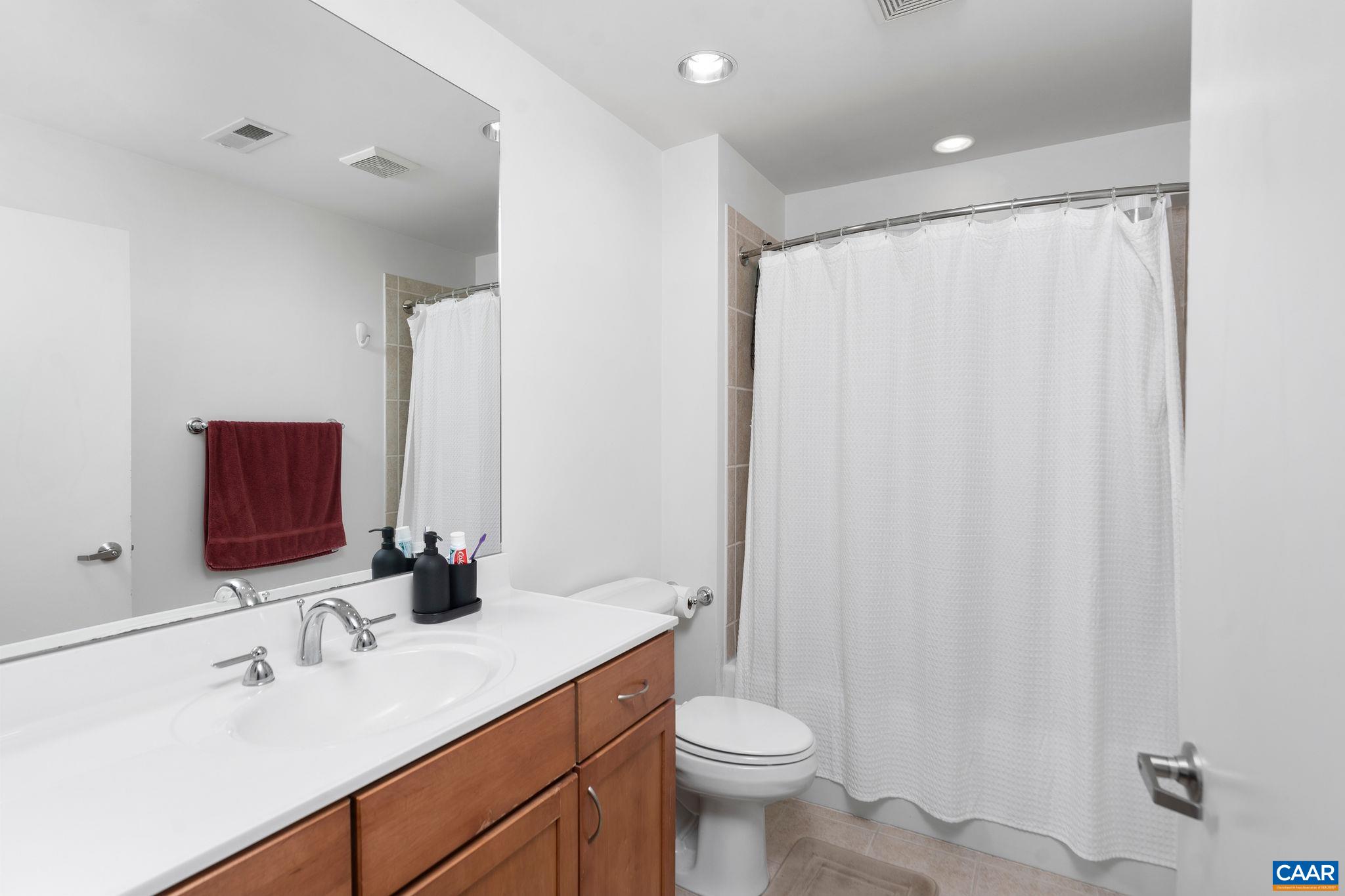428 MONROE LN Unit: 306