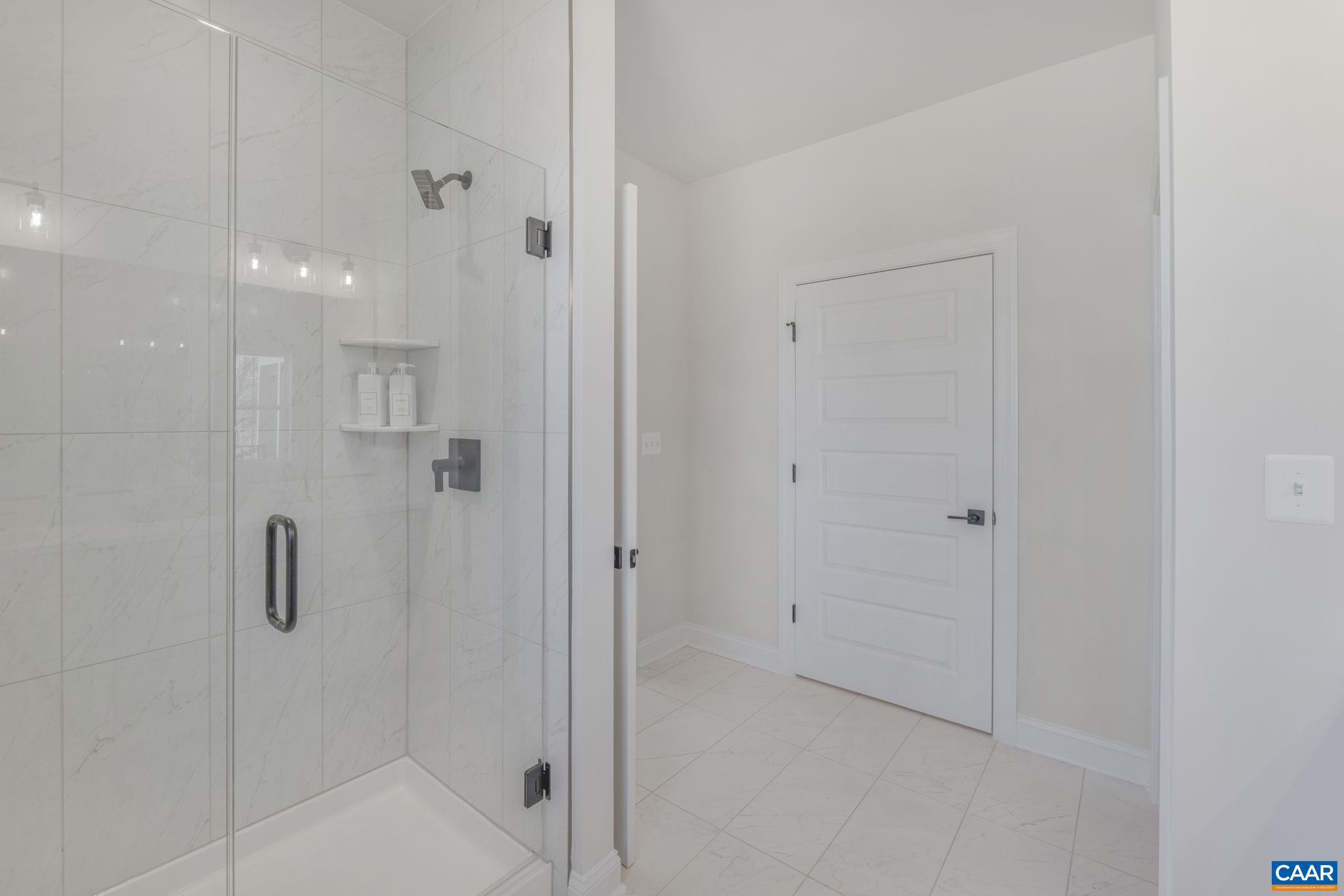 1222 LACONIA LN
