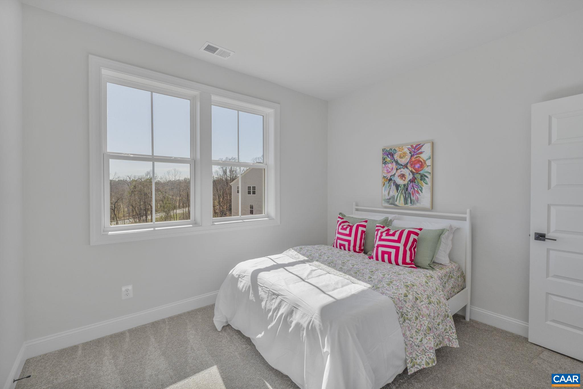 1222 LACONIA LN