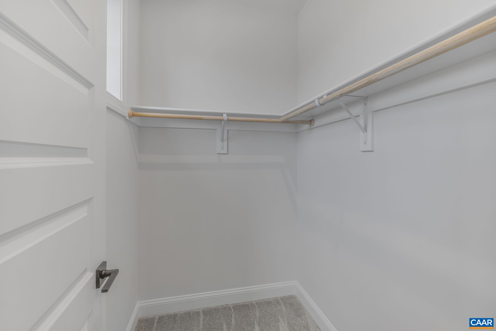 1222 LACONIA LN