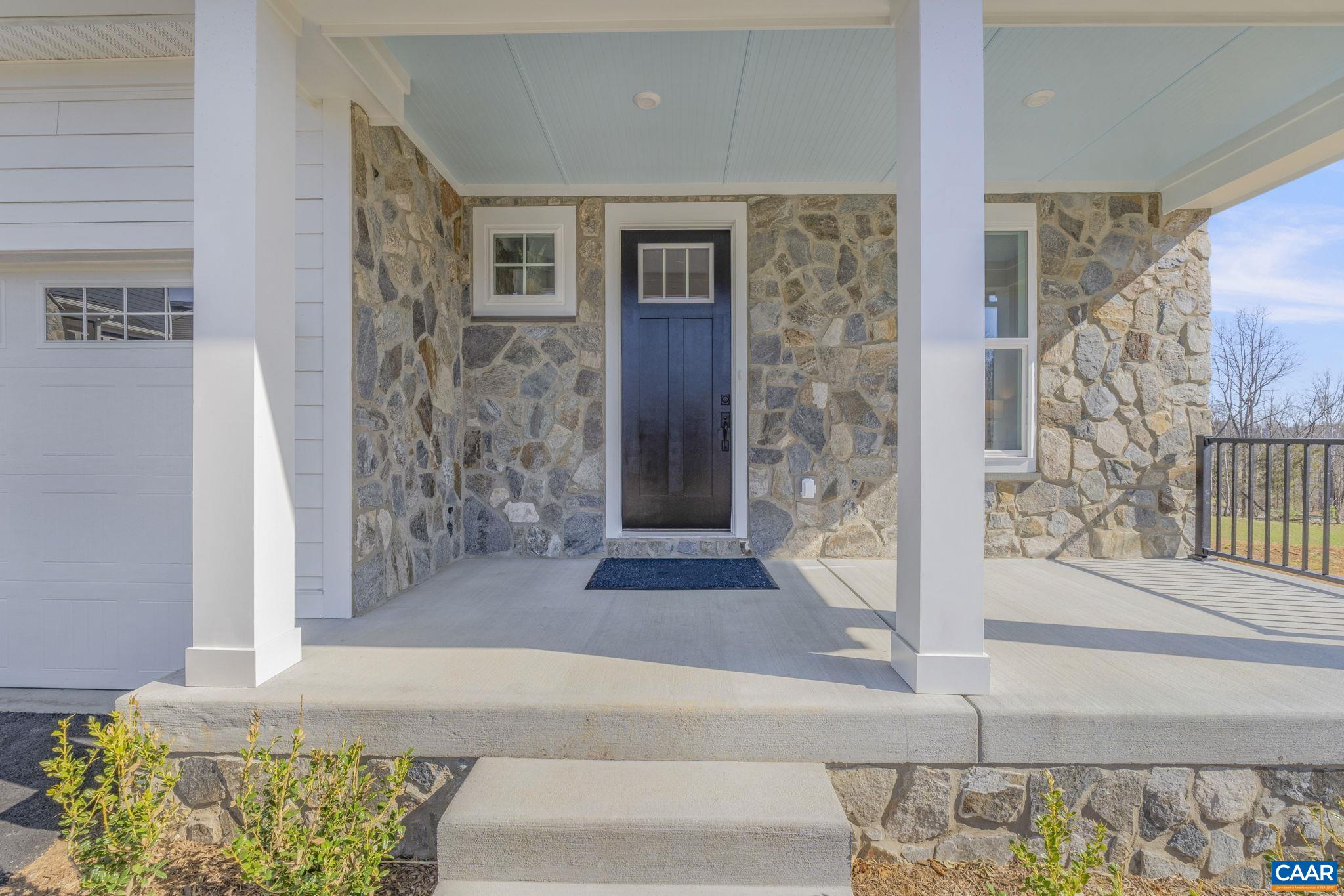 1222 LACONIA LN
