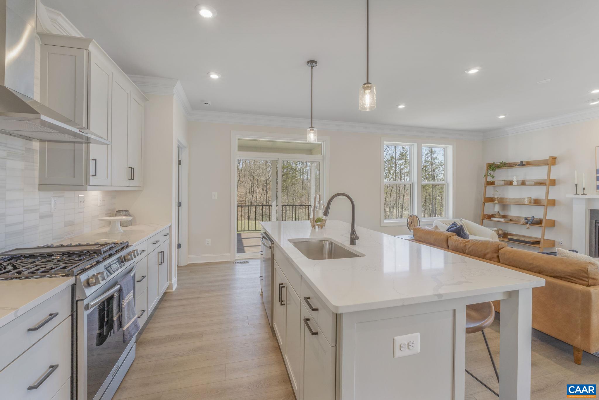1222 LACONIA LN