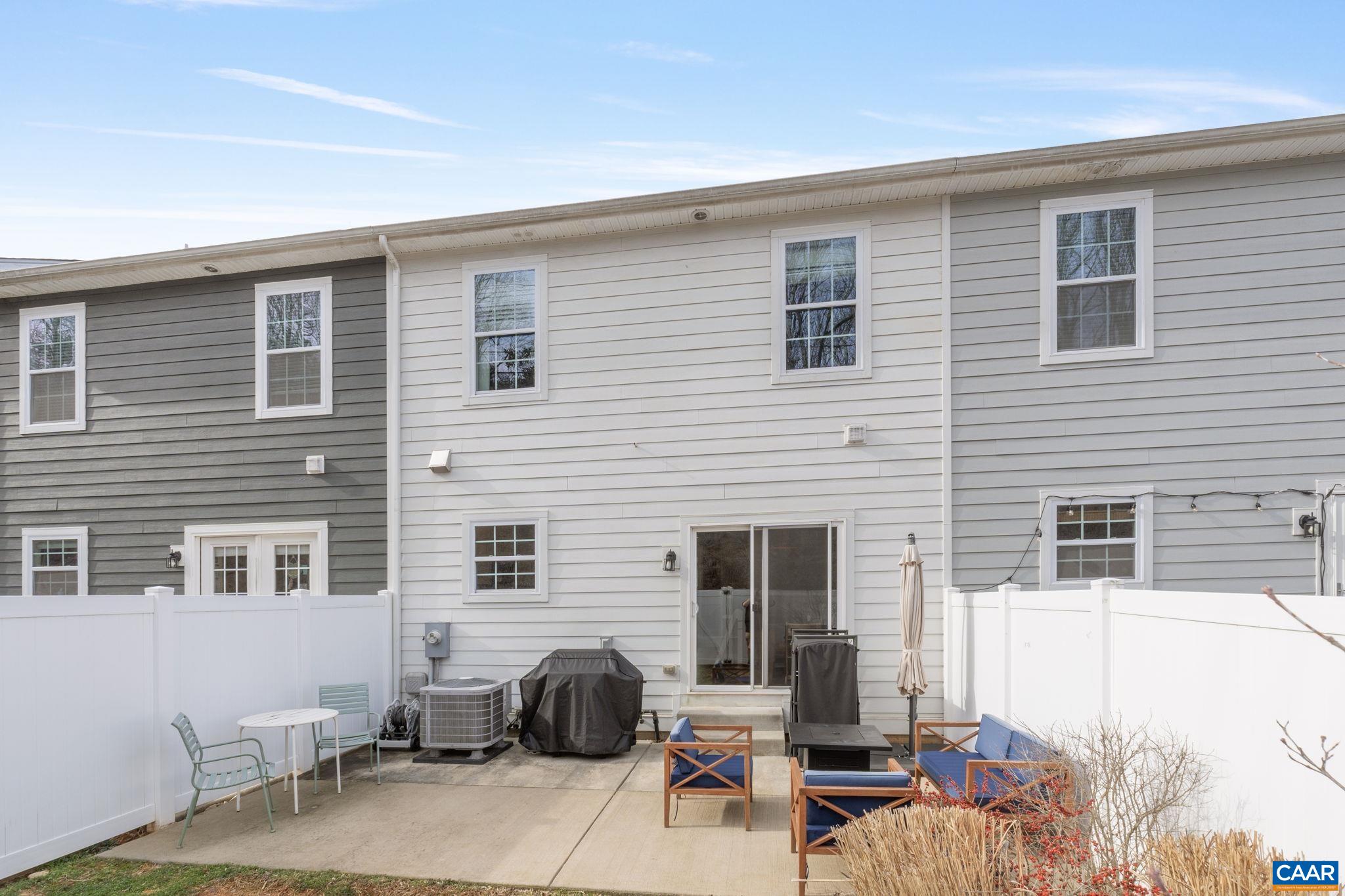 2424 WINTHROP DR
