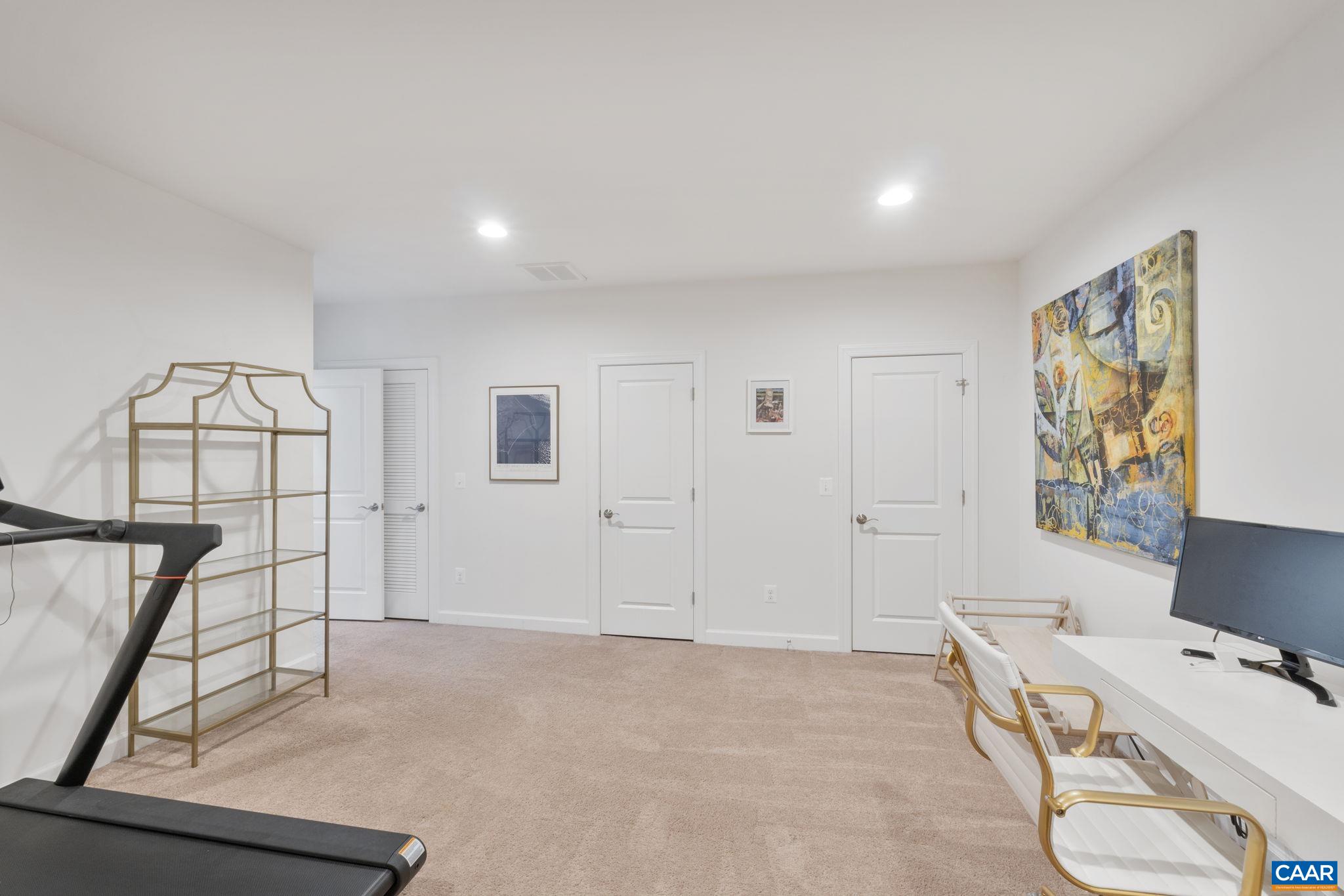2424 WINTHROP DR