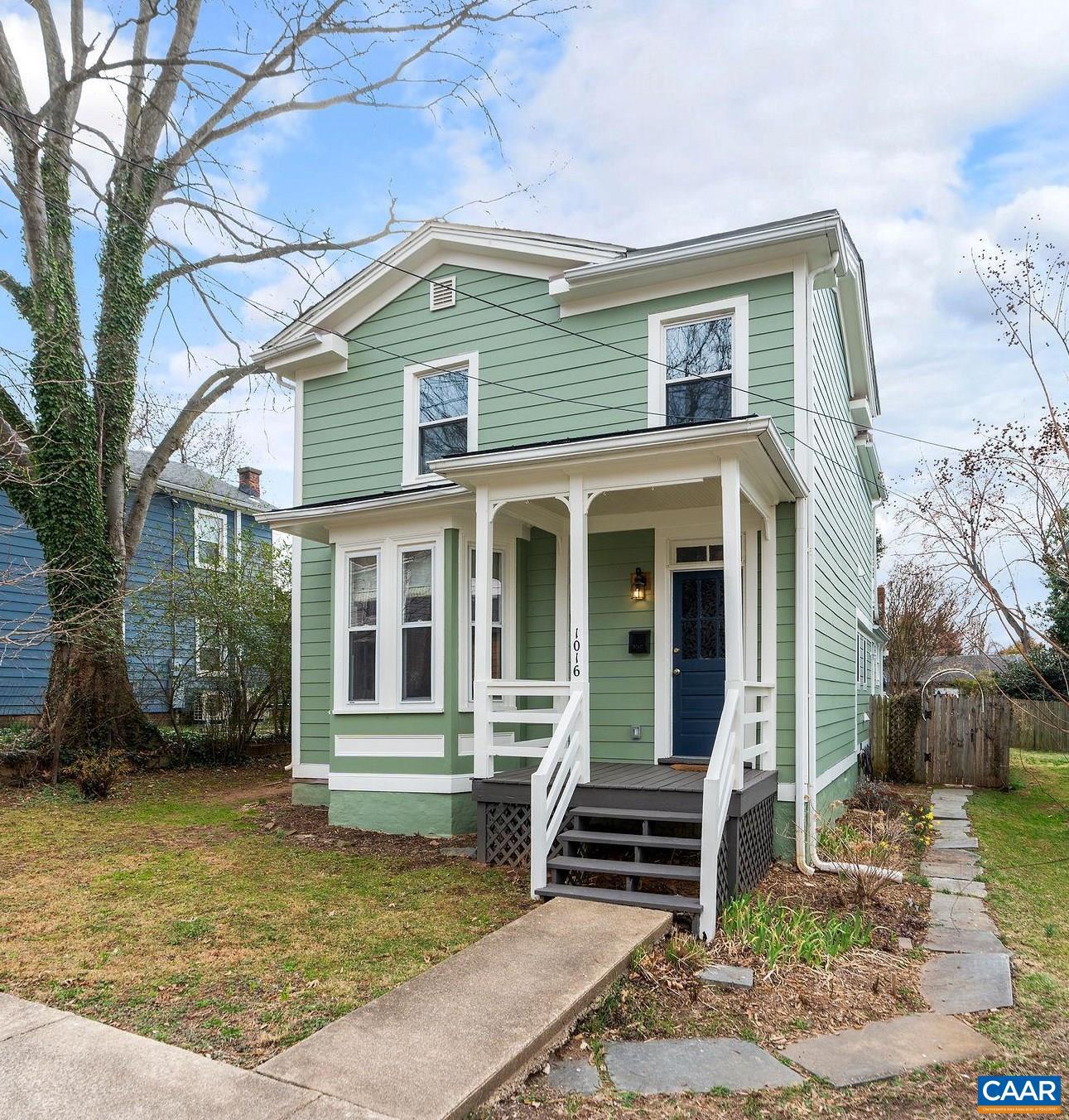 1016 Grove St