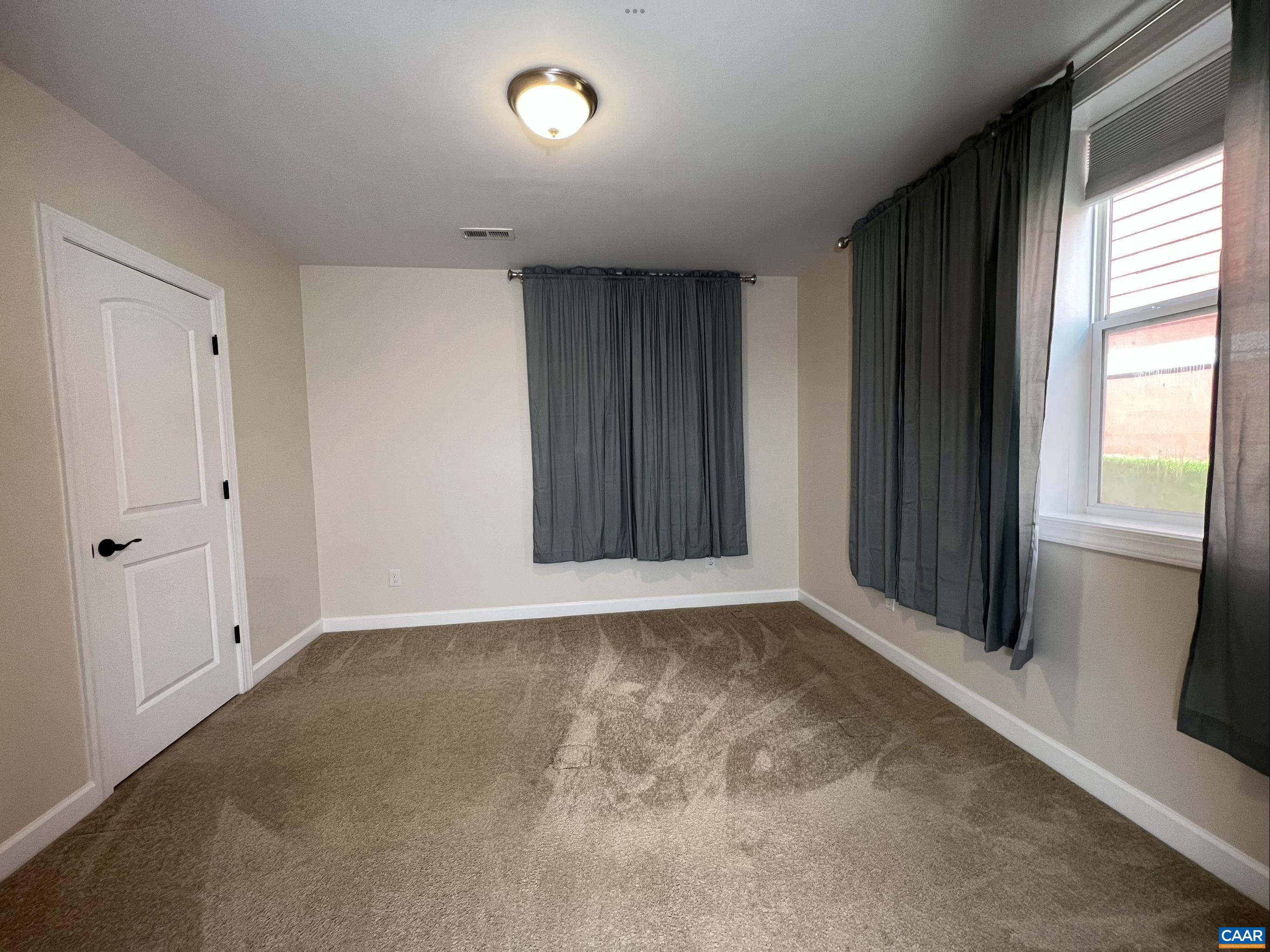 251 HUNTLEY AVE
