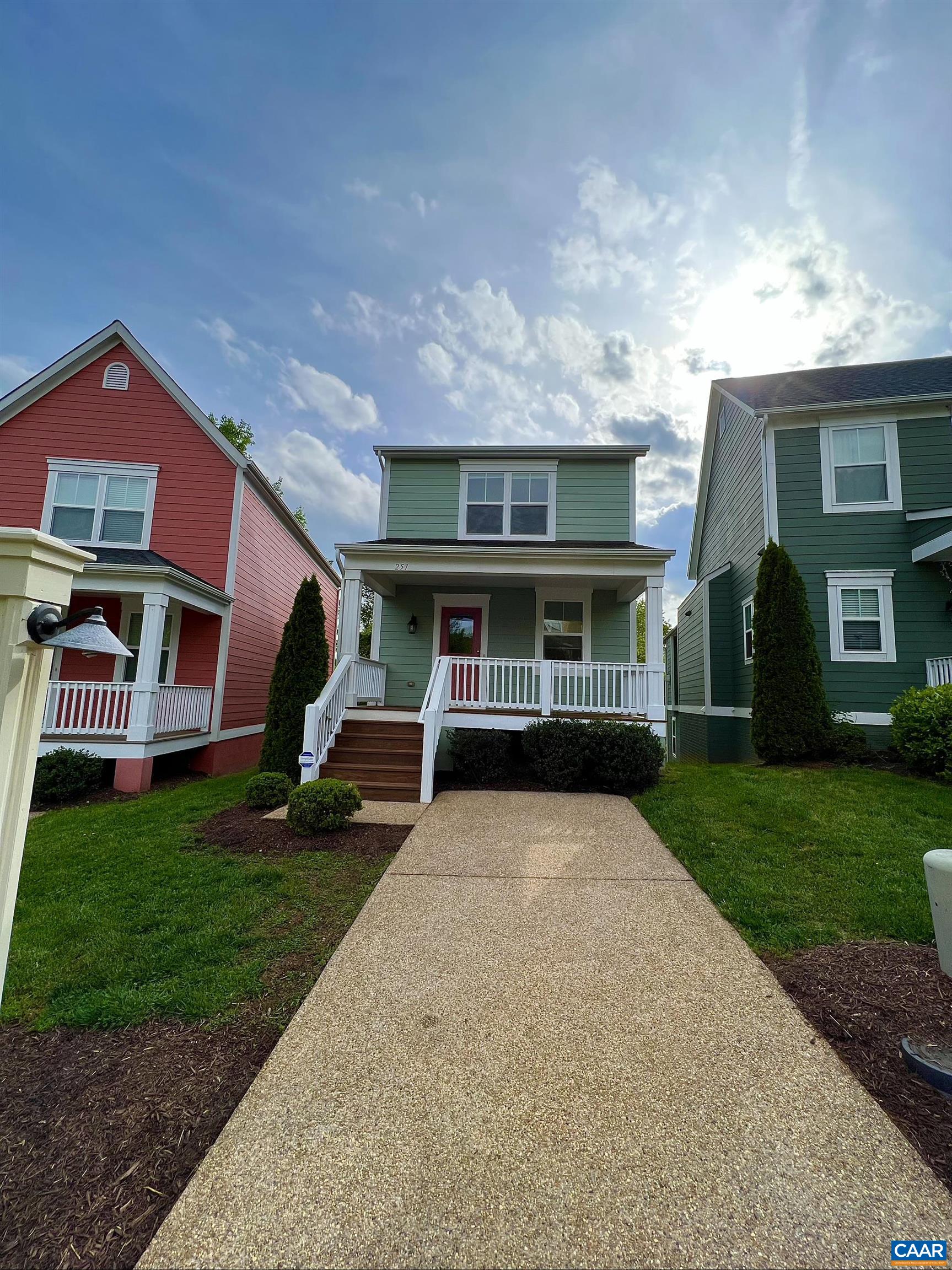 251 HUNTLEY AVE