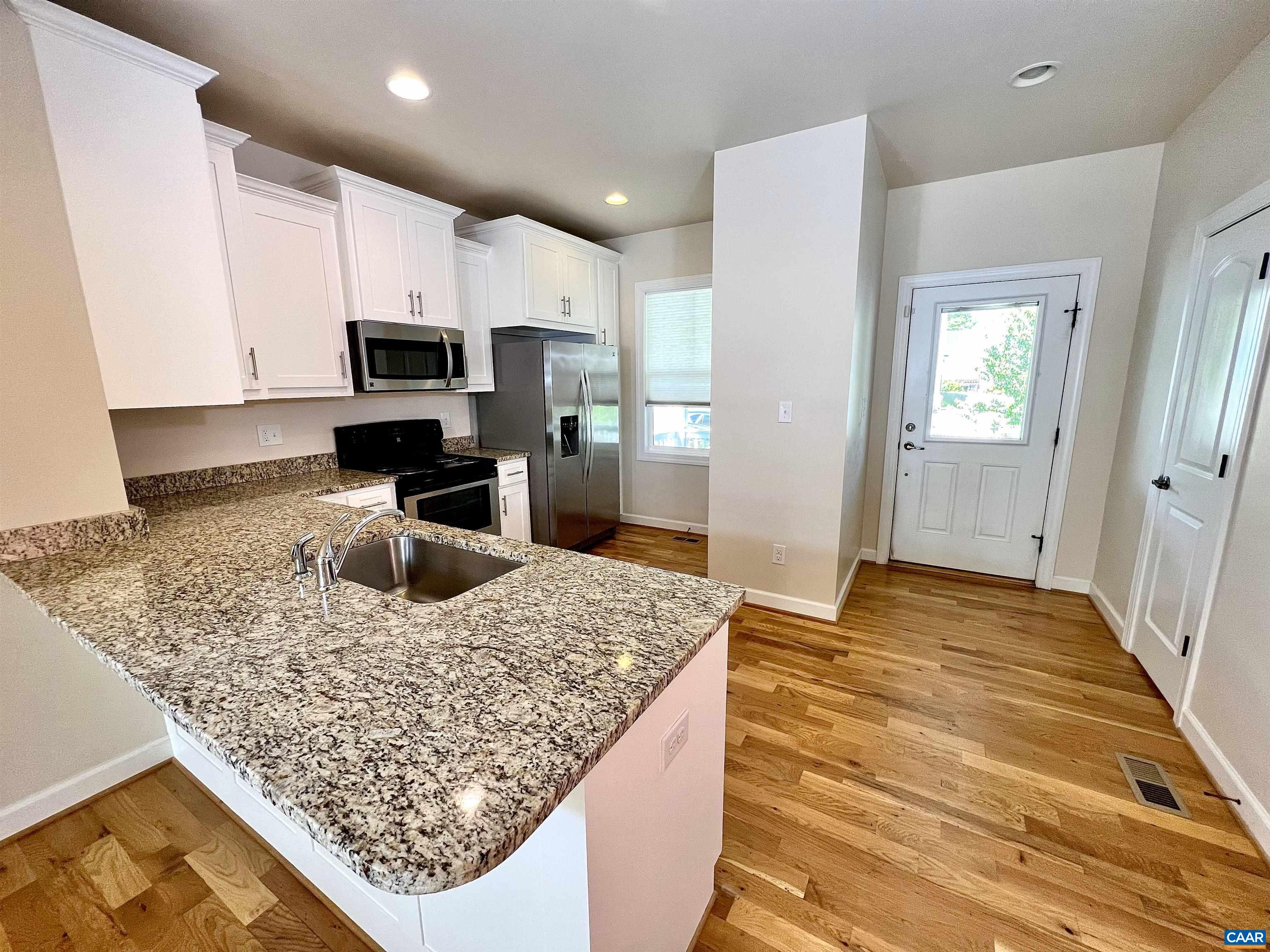 251 HUNTLEY AVE