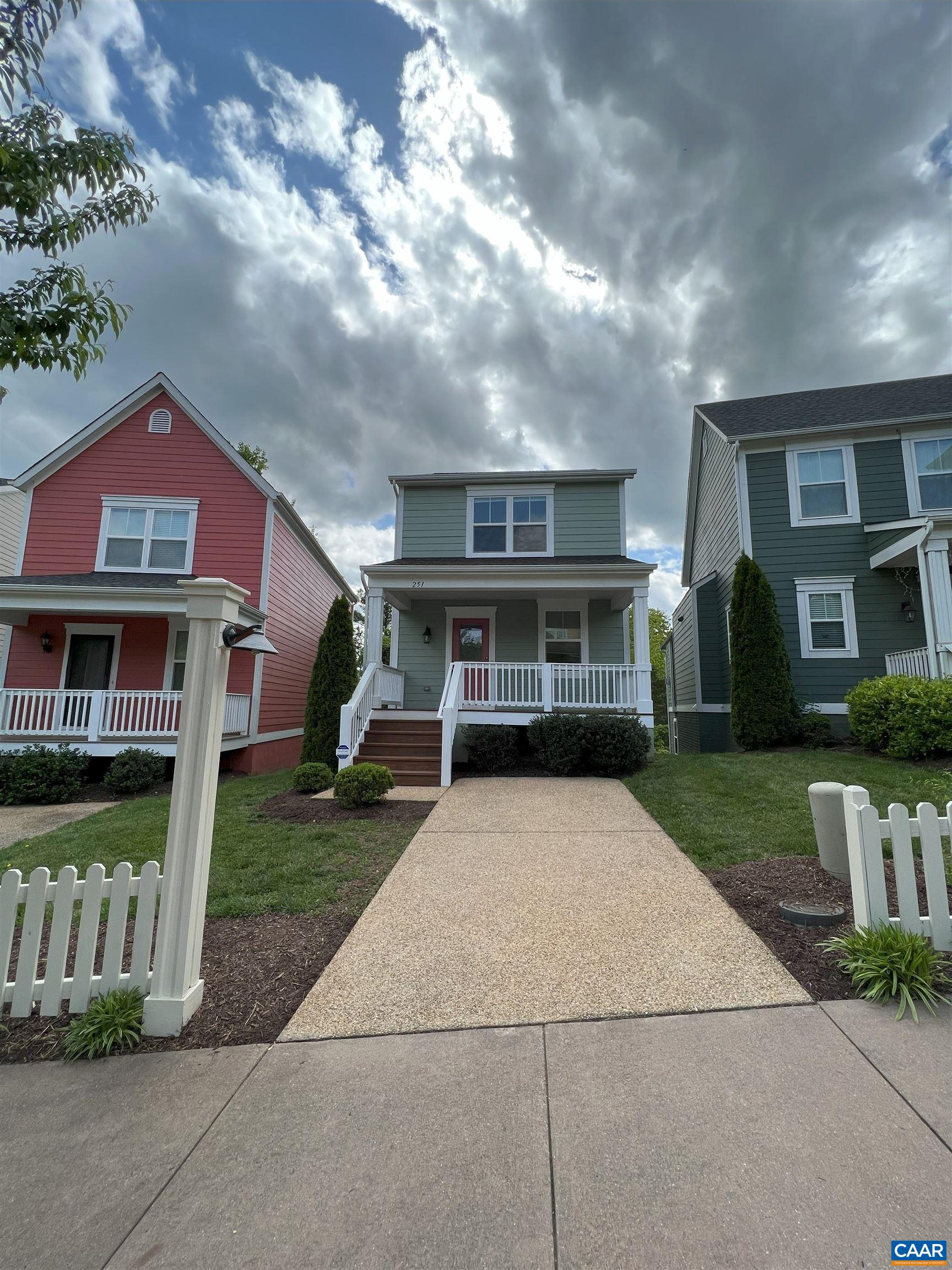 251 HUNTLEY AVE