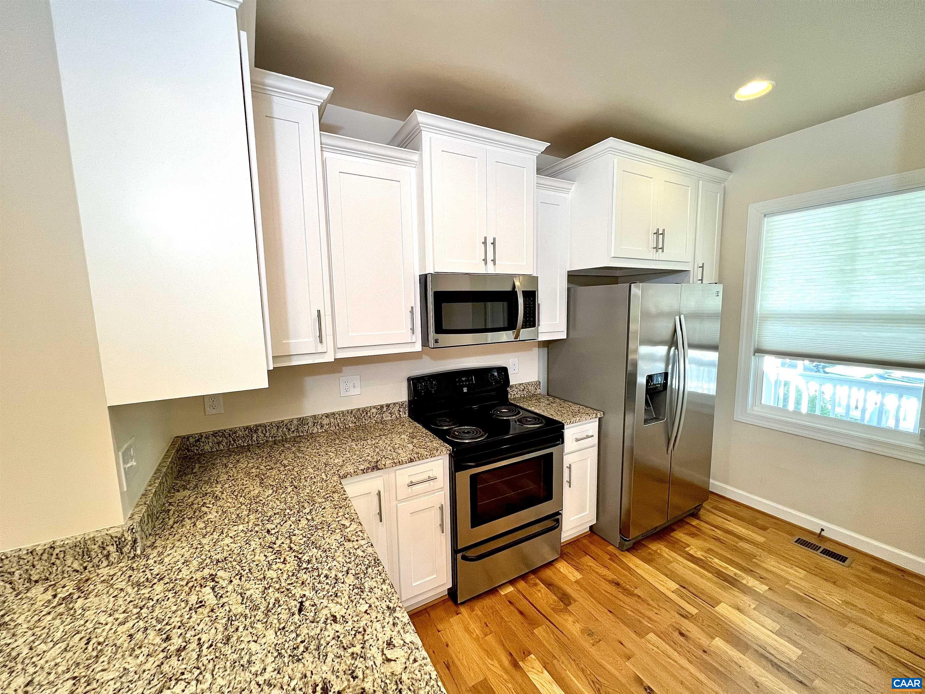 251 HUNTLEY AVE