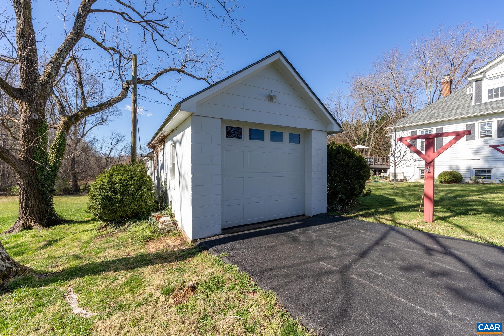 3188 ORANGE RD