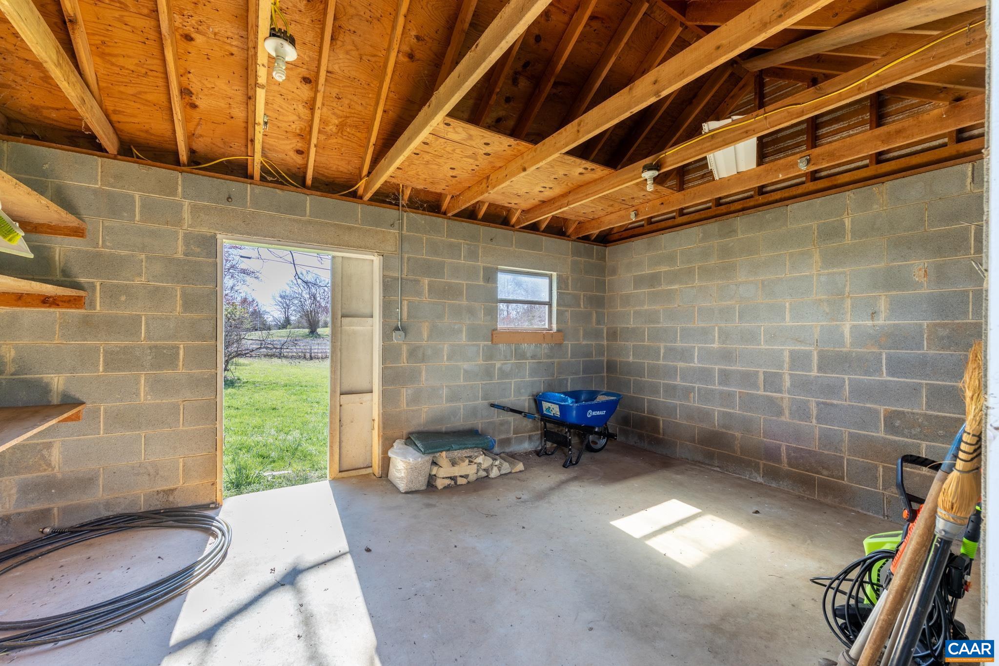 3188 ORANGE RD