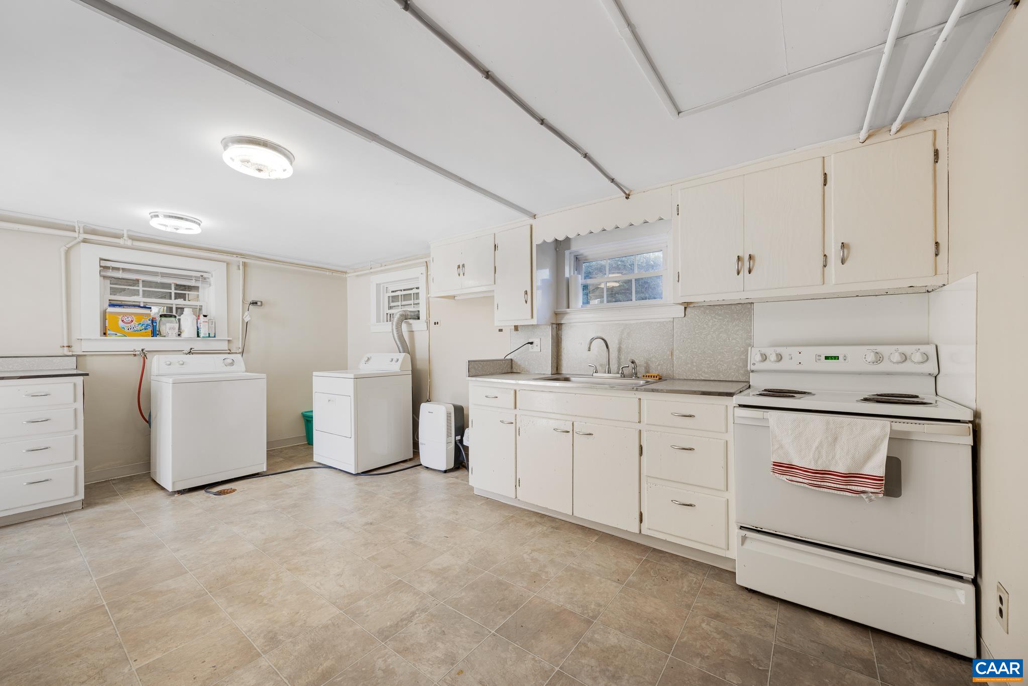 3188 ORANGE RD