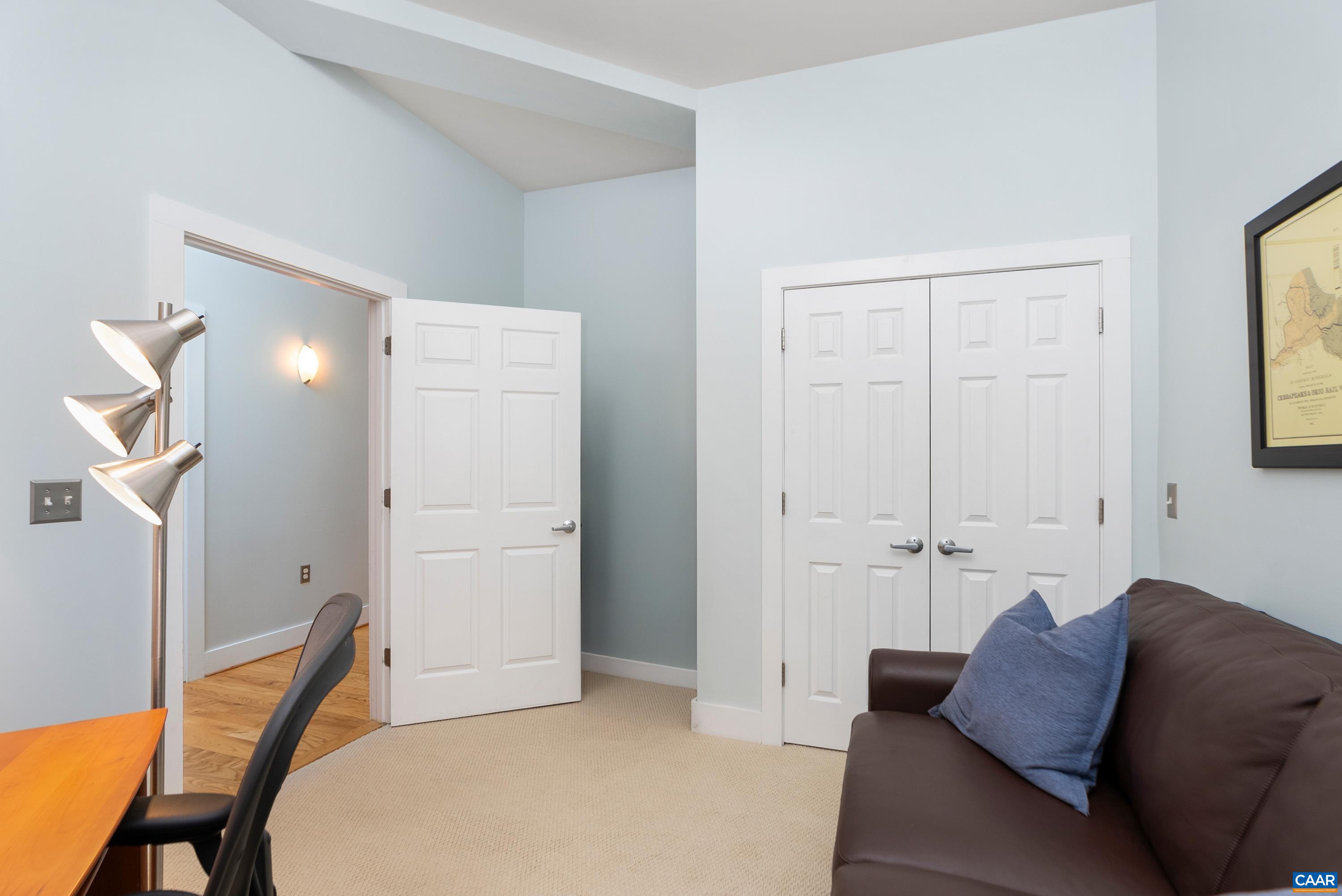 215 5TH ST SW Unit: 1A