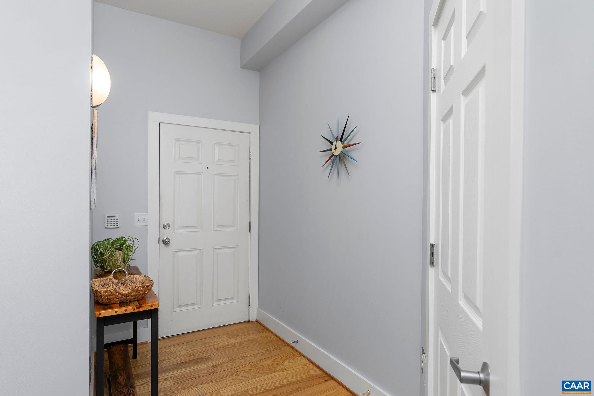 215 5TH ST SW Unit: 1A