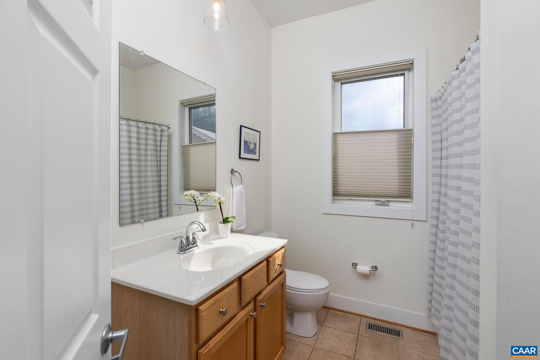 215 5TH ST SW Unit: 1A