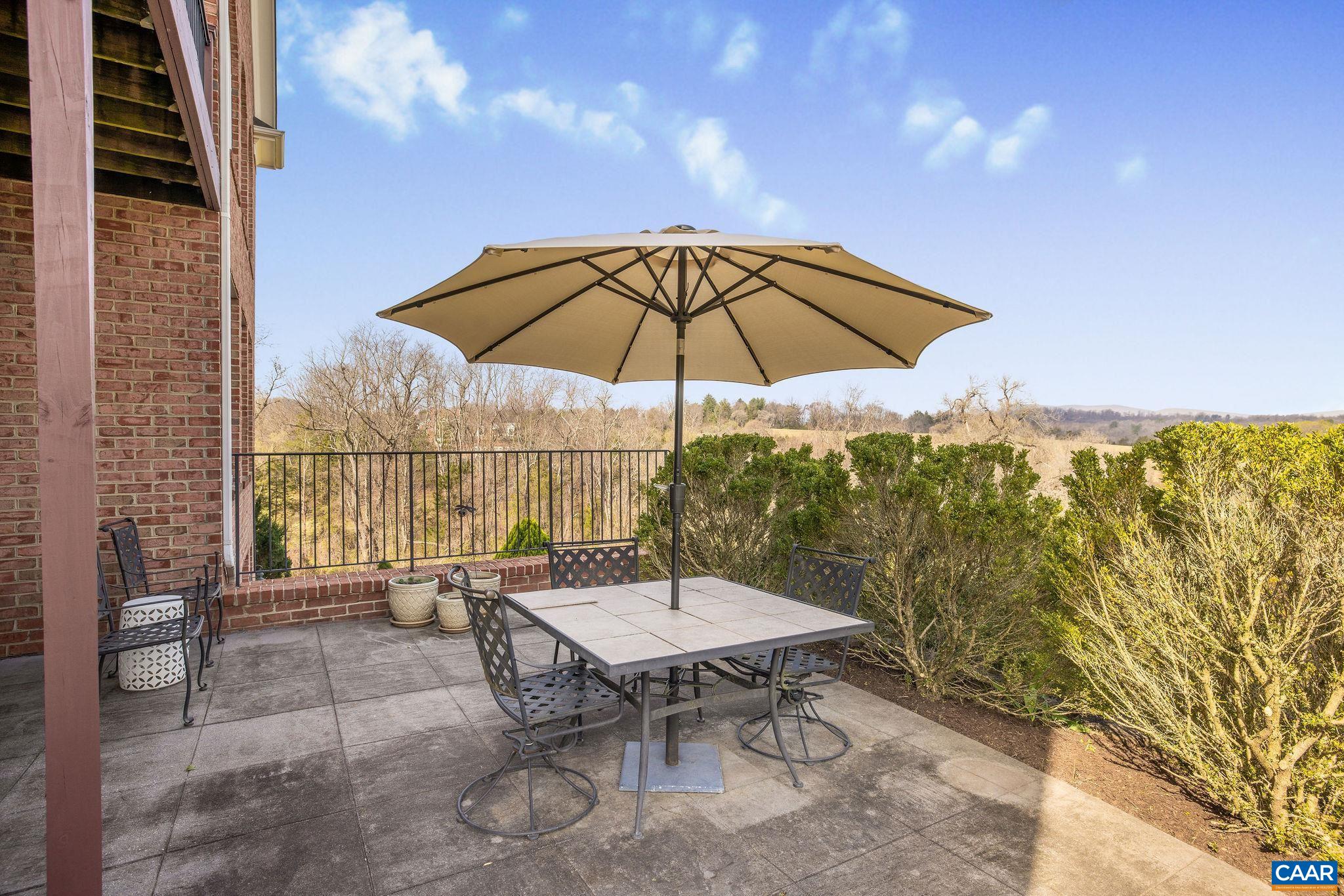 3160 ROCKS FARM CT