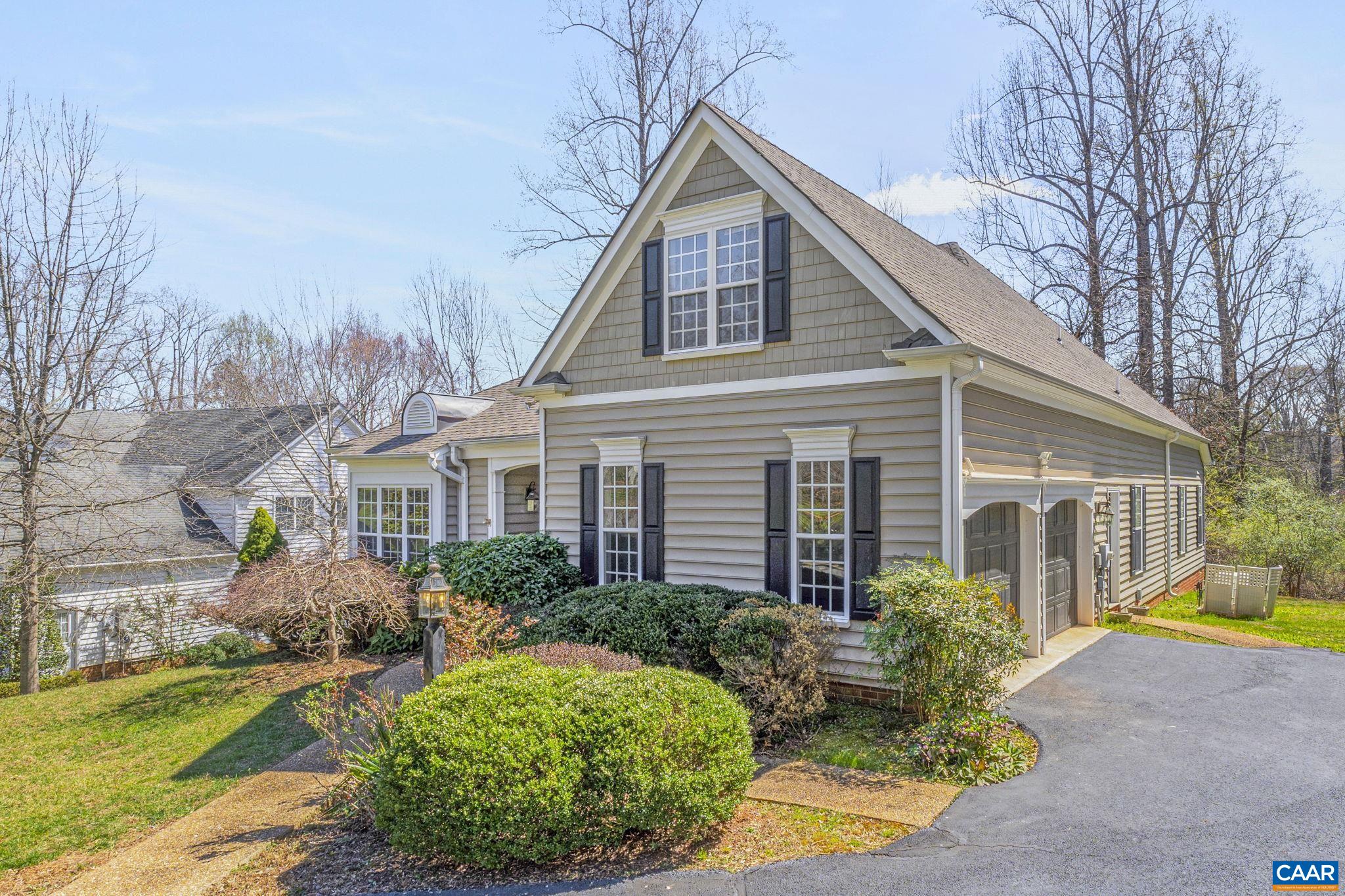 1347 SINGLETON LN